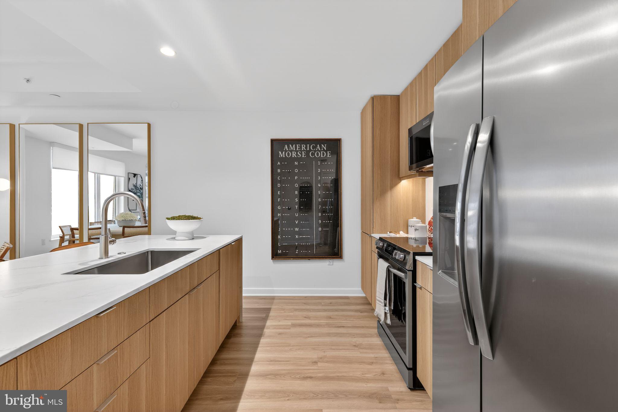 5300 WISCONSIN AVENUE NW TH5/VARIES