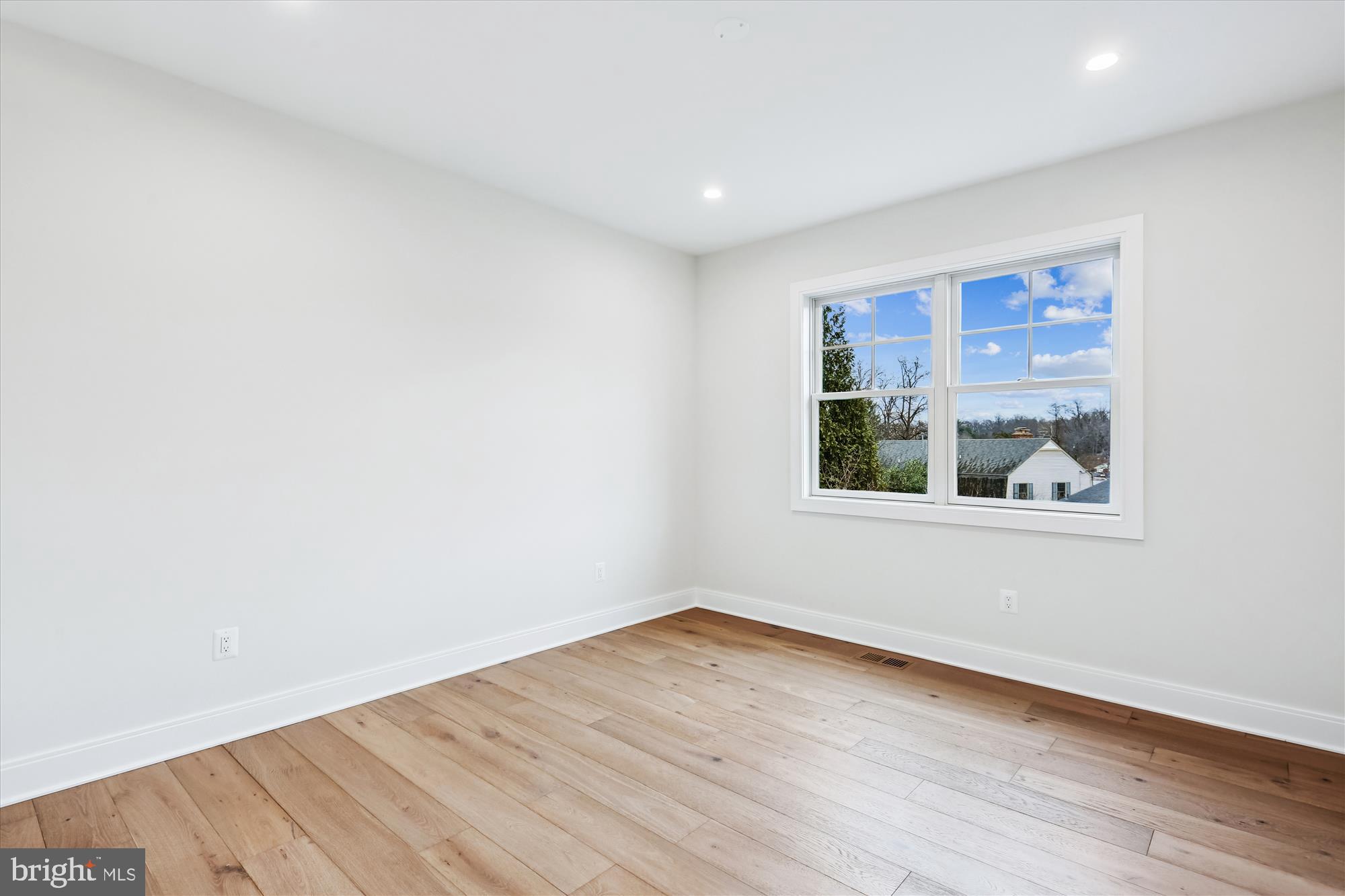 PINEHURST VILLAGE - Residential