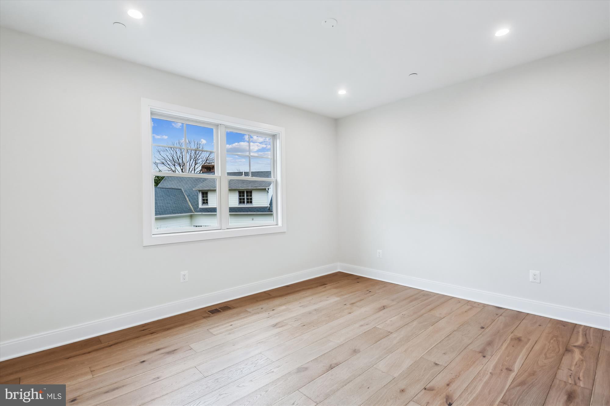 PINEHURST VILLAGE - Residential