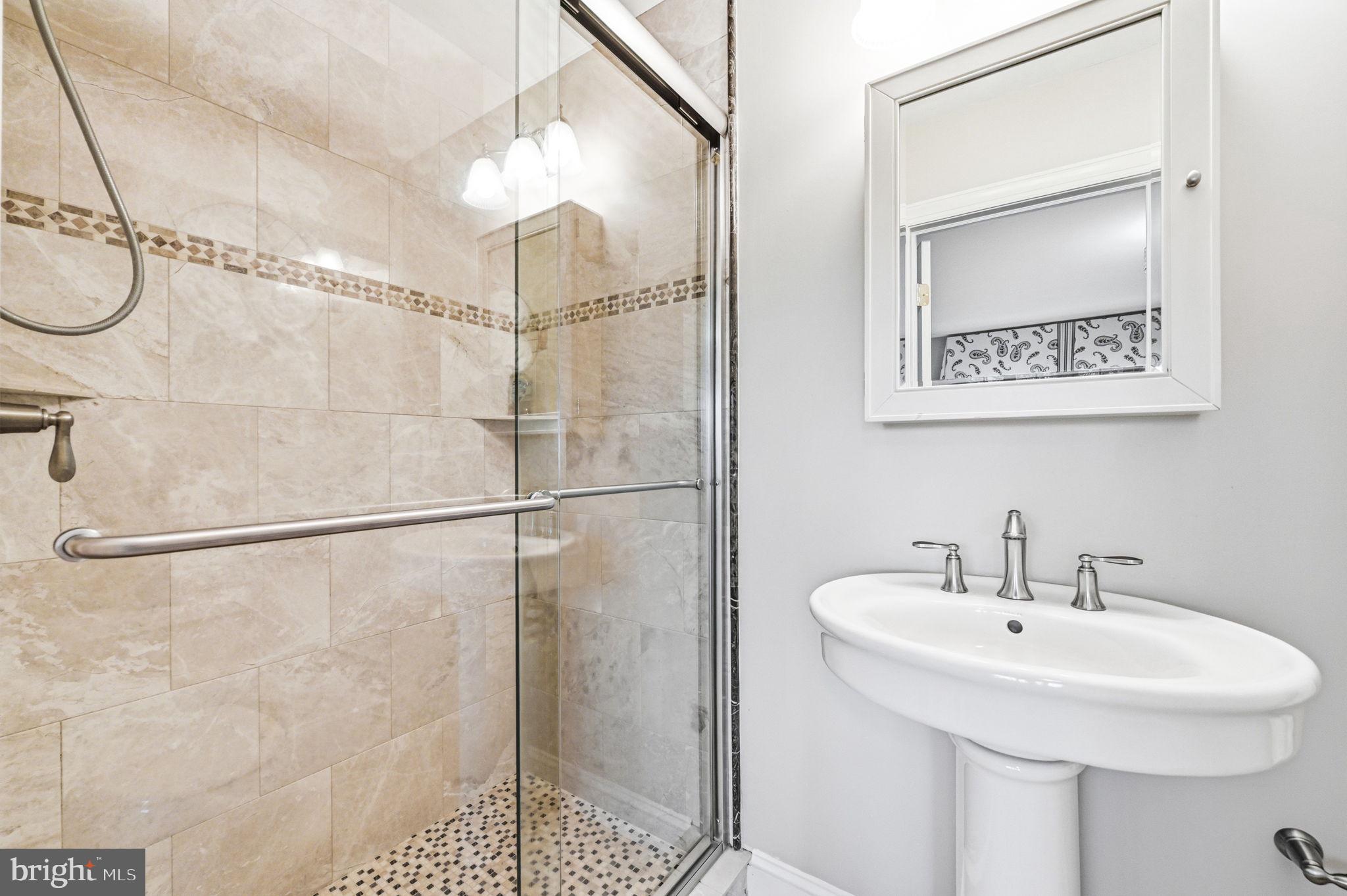 HICKORY HILL - Residential