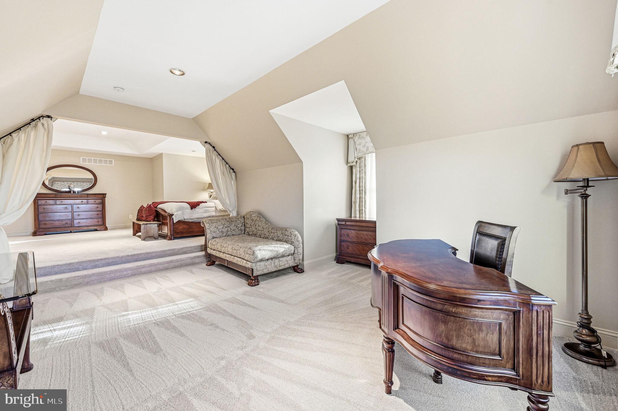 HICKORY HILL - Residential