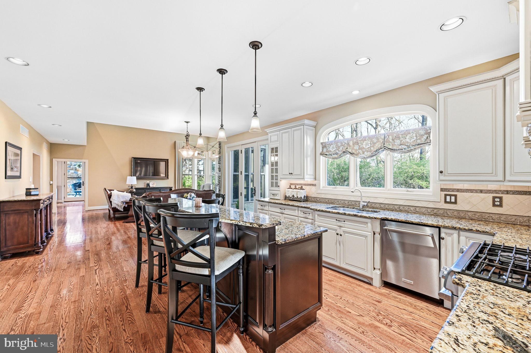 HICKORY HILL - Residential