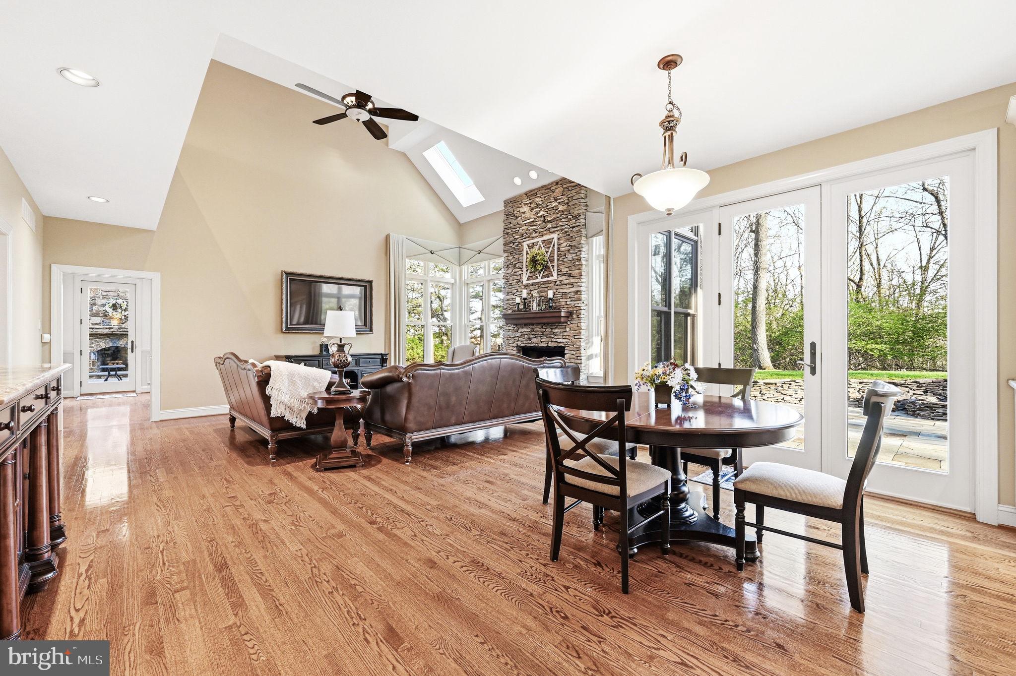 HICKORY HILL - Residential