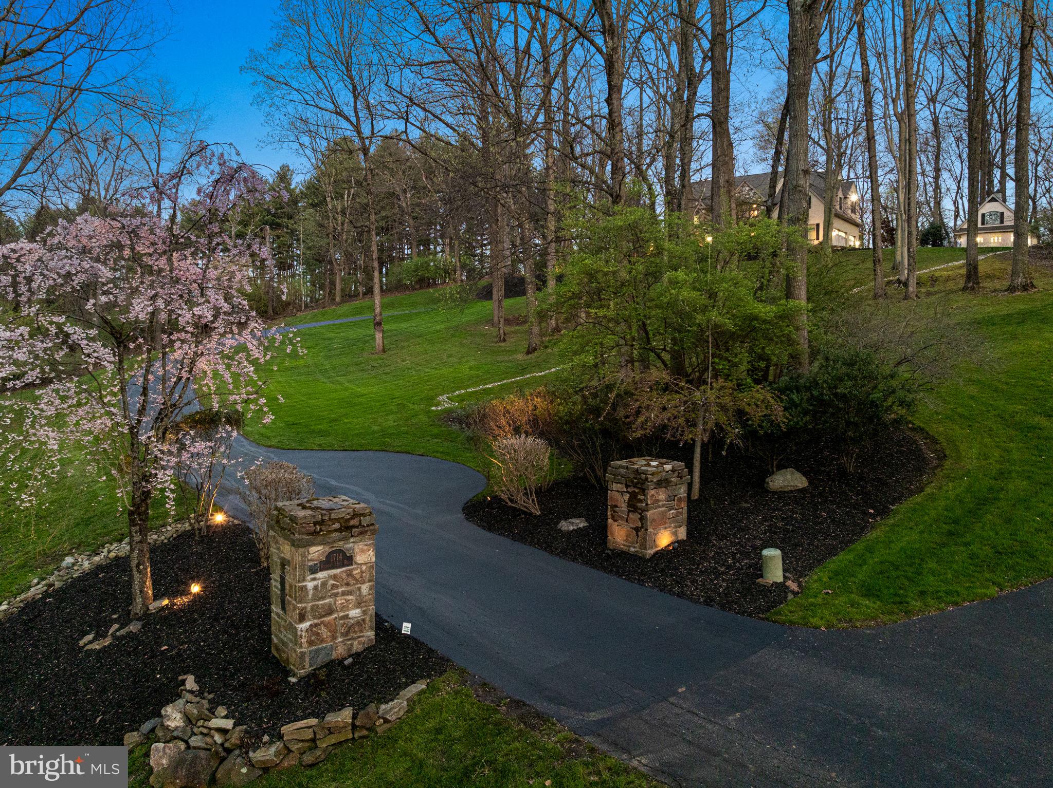 HICKORY HILL - Residential