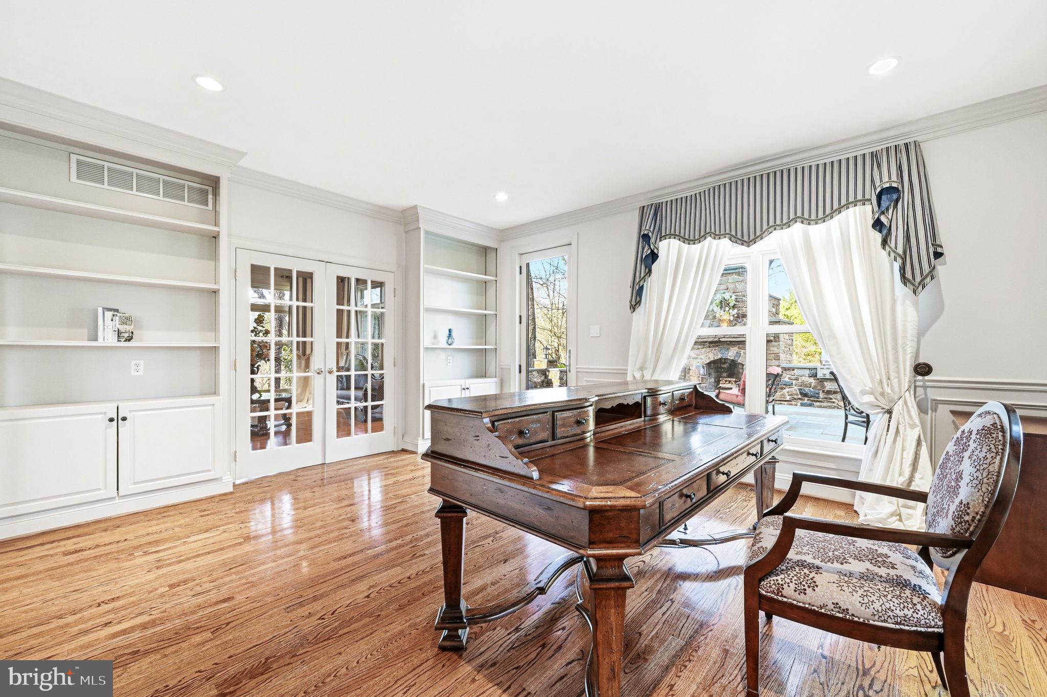 HICKORY HILL - Residential