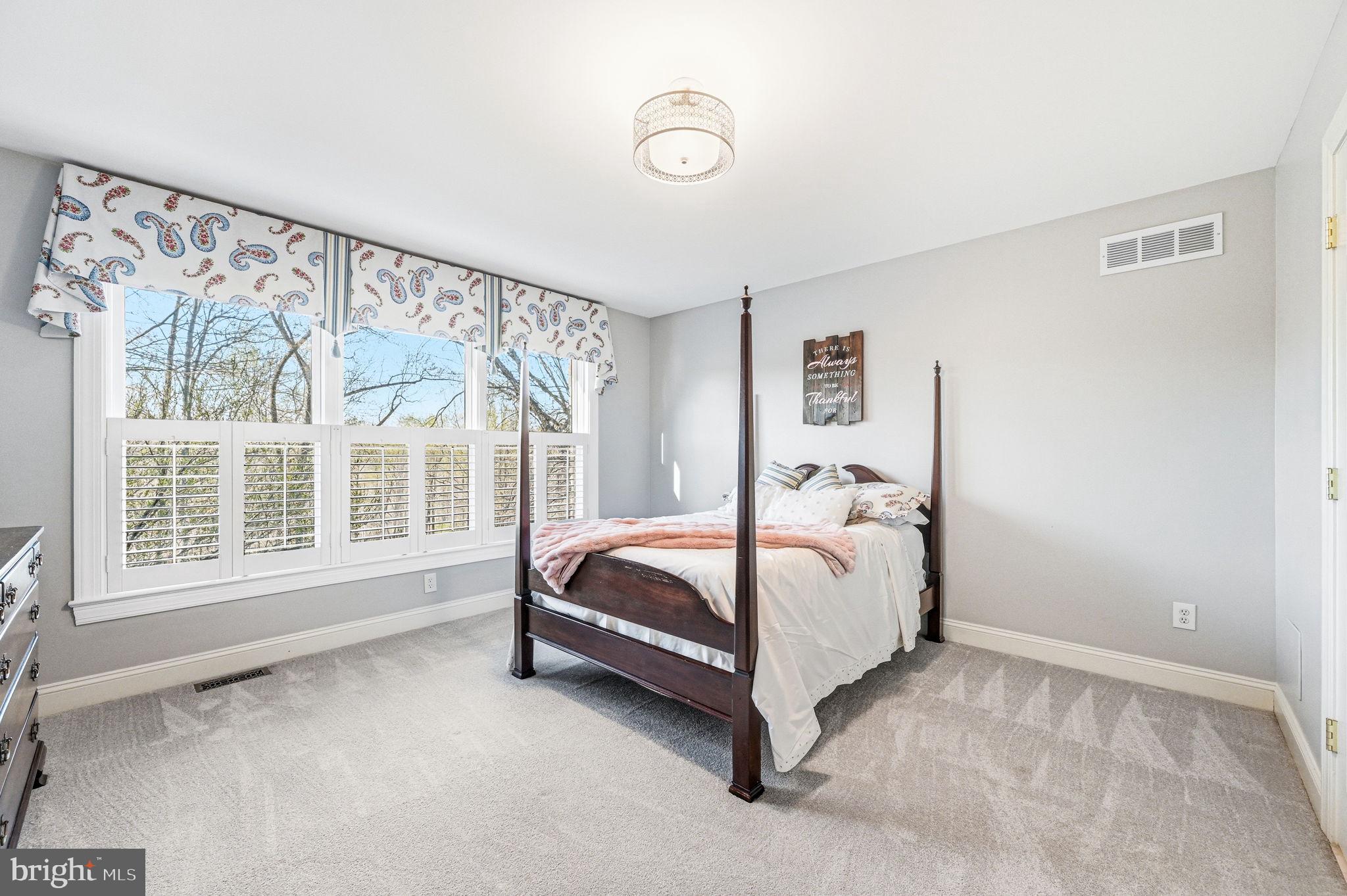 HICKORY HILL - Residential