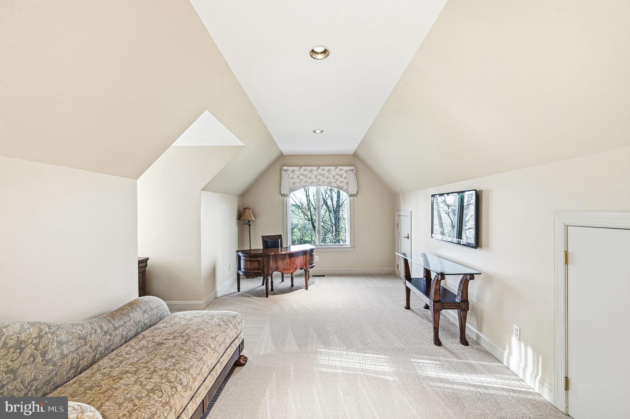 HICKORY HILL - Residential