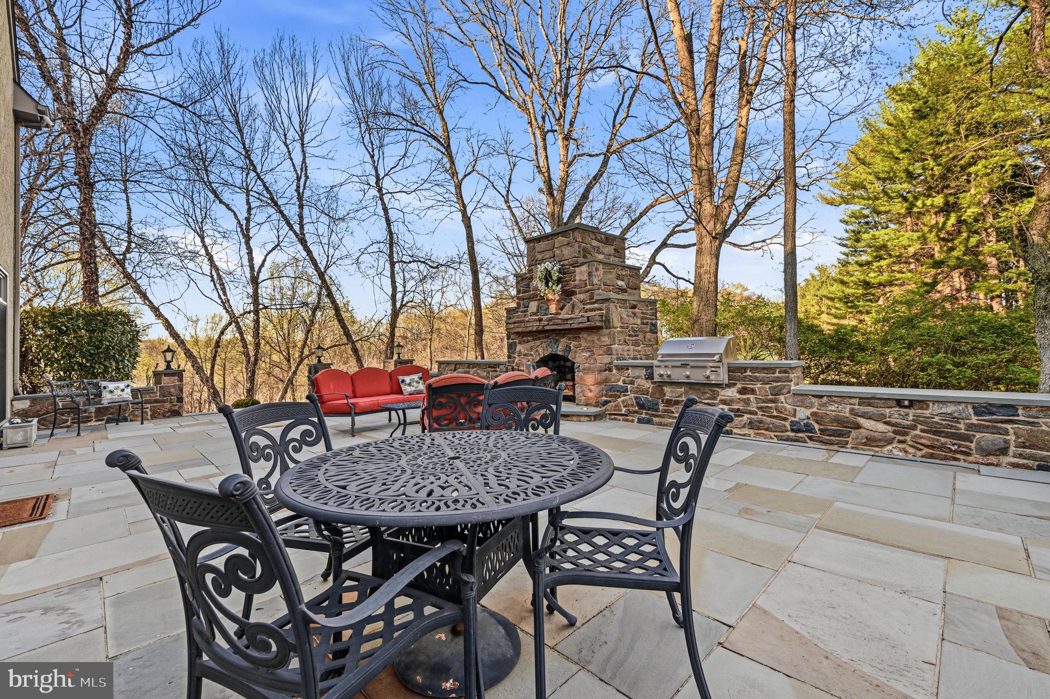 HICKORY HILL - Residential