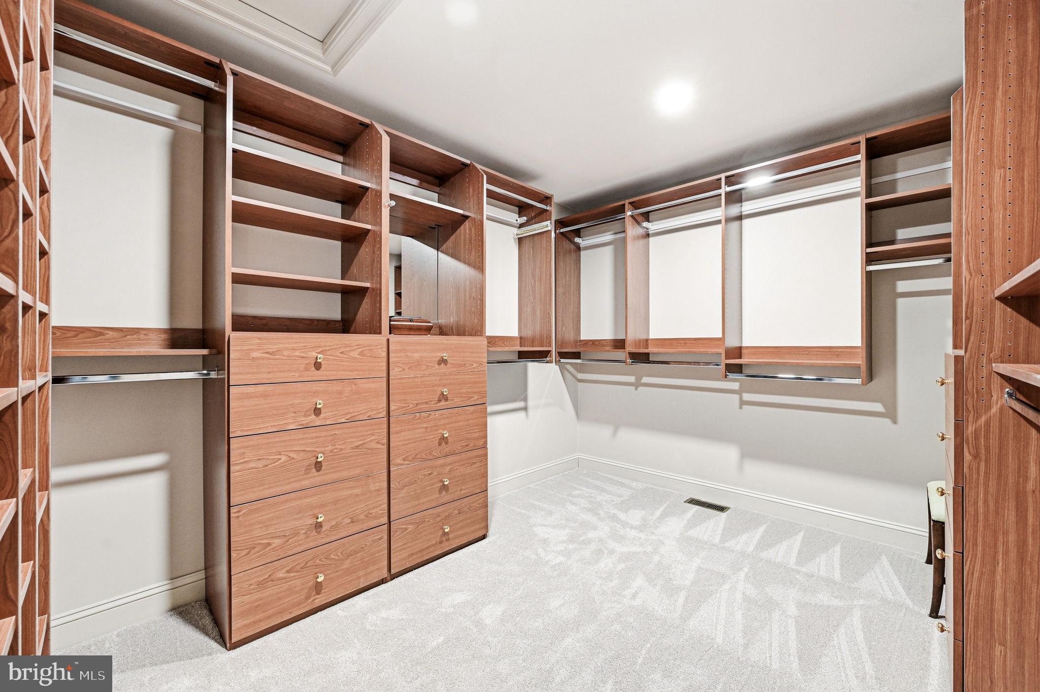 HICKORY HILL - Residential