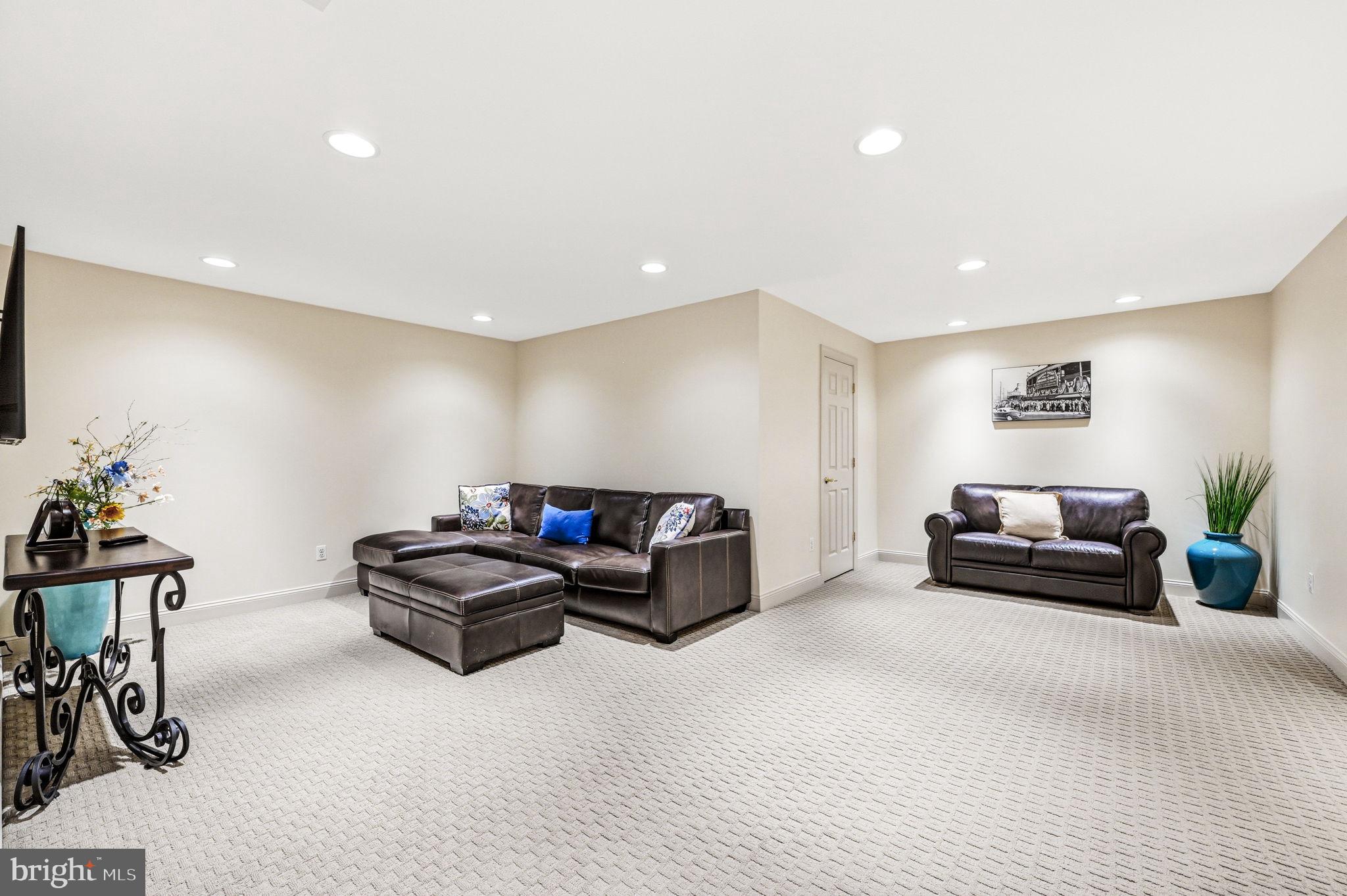 HICKORY HILL - Residential