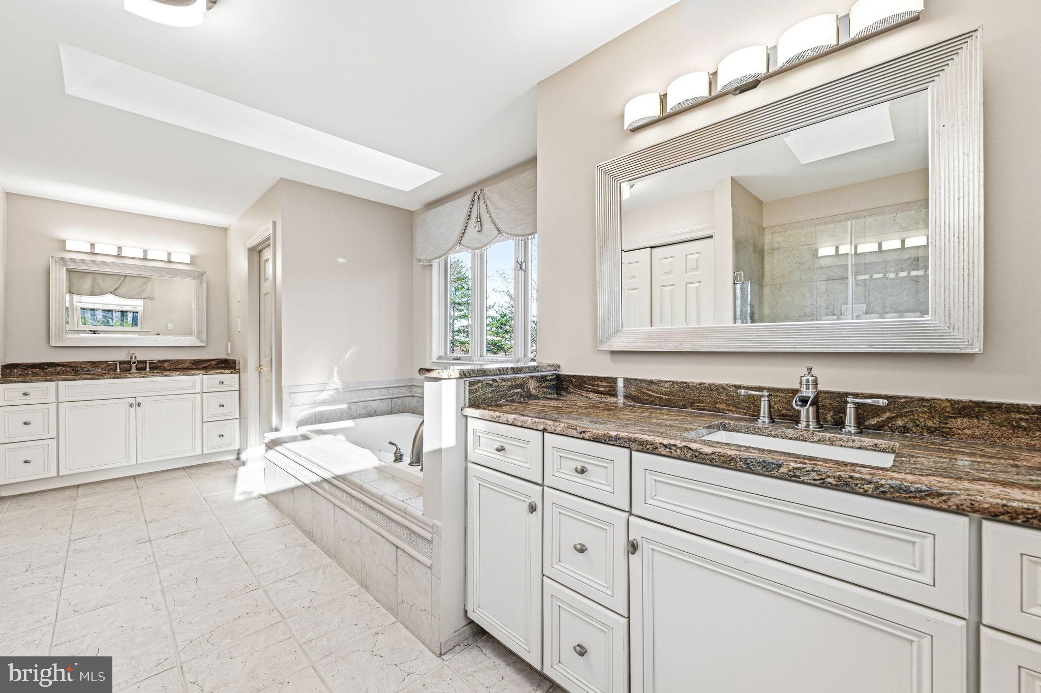 HICKORY HILL - Residential