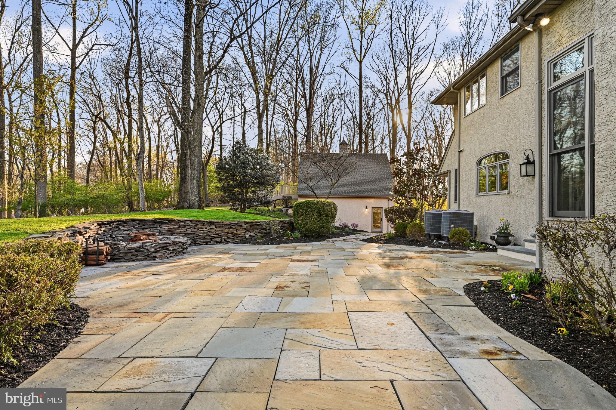 HICKORY HILL - Residential