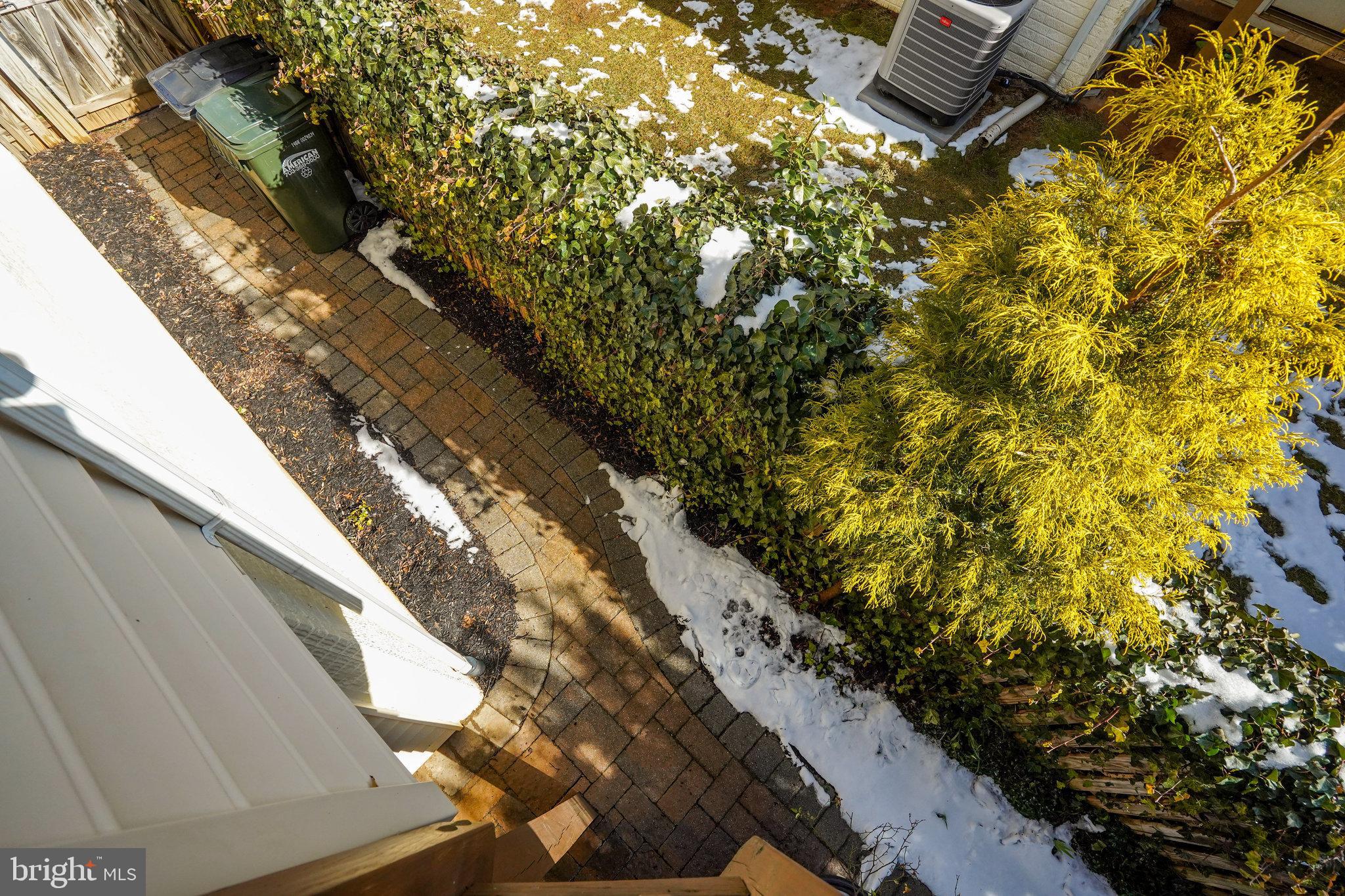 FAIRFAX CENTER LANDBAY - Residential