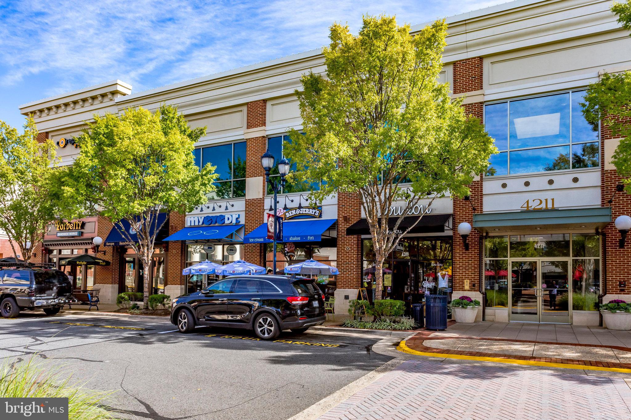 FAIRFAX CENTER LANDBAY - Residential