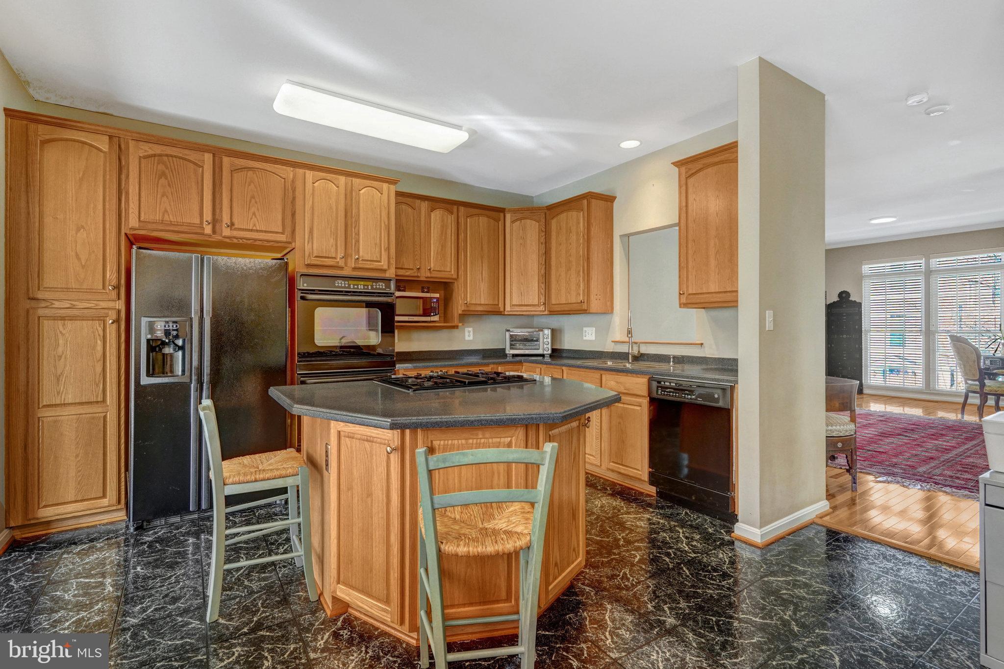 FAIRFAX CENTER LANDBAY - Residential