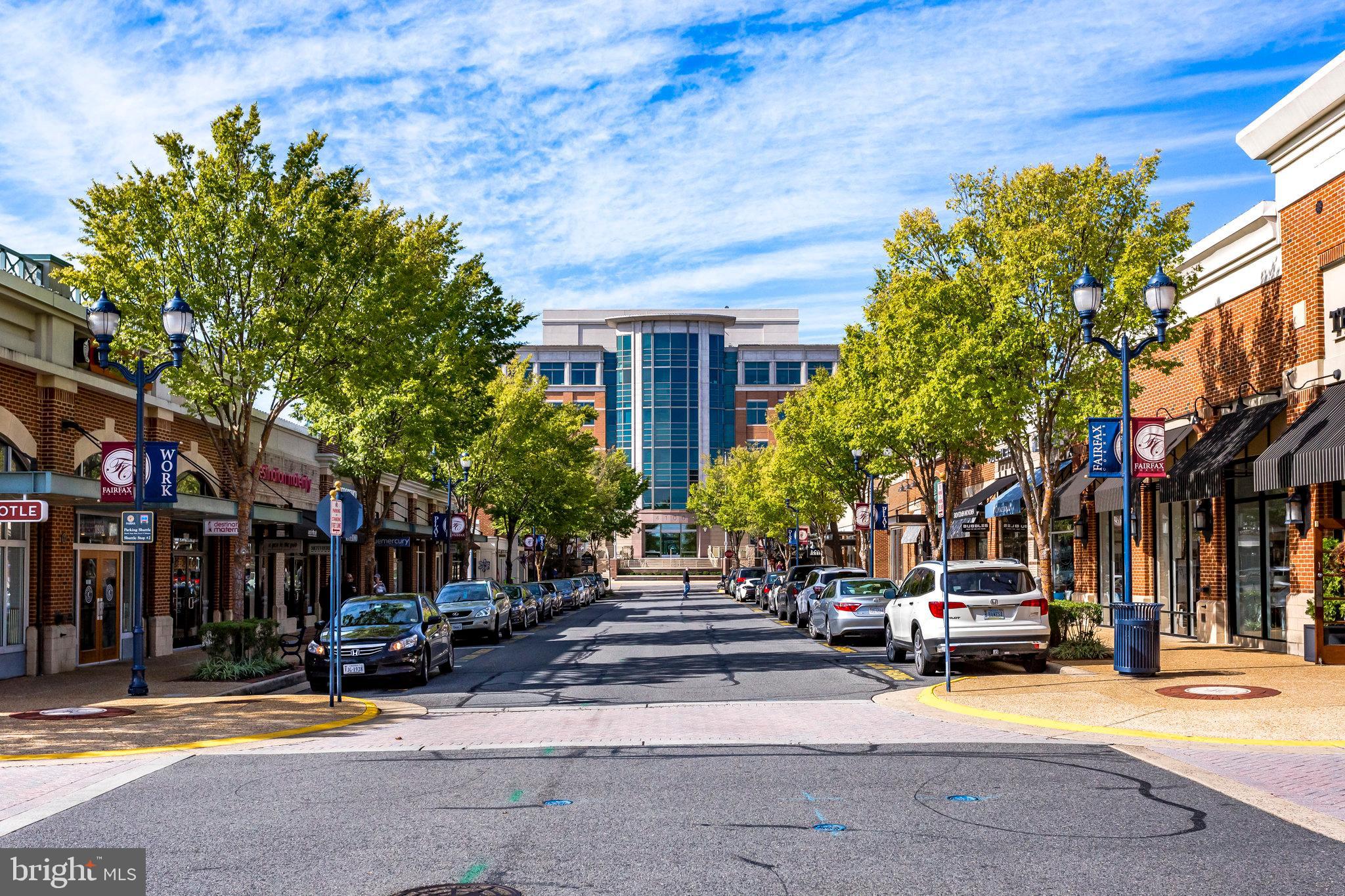 FAIRFAX CENTER LANDBAY - Residential