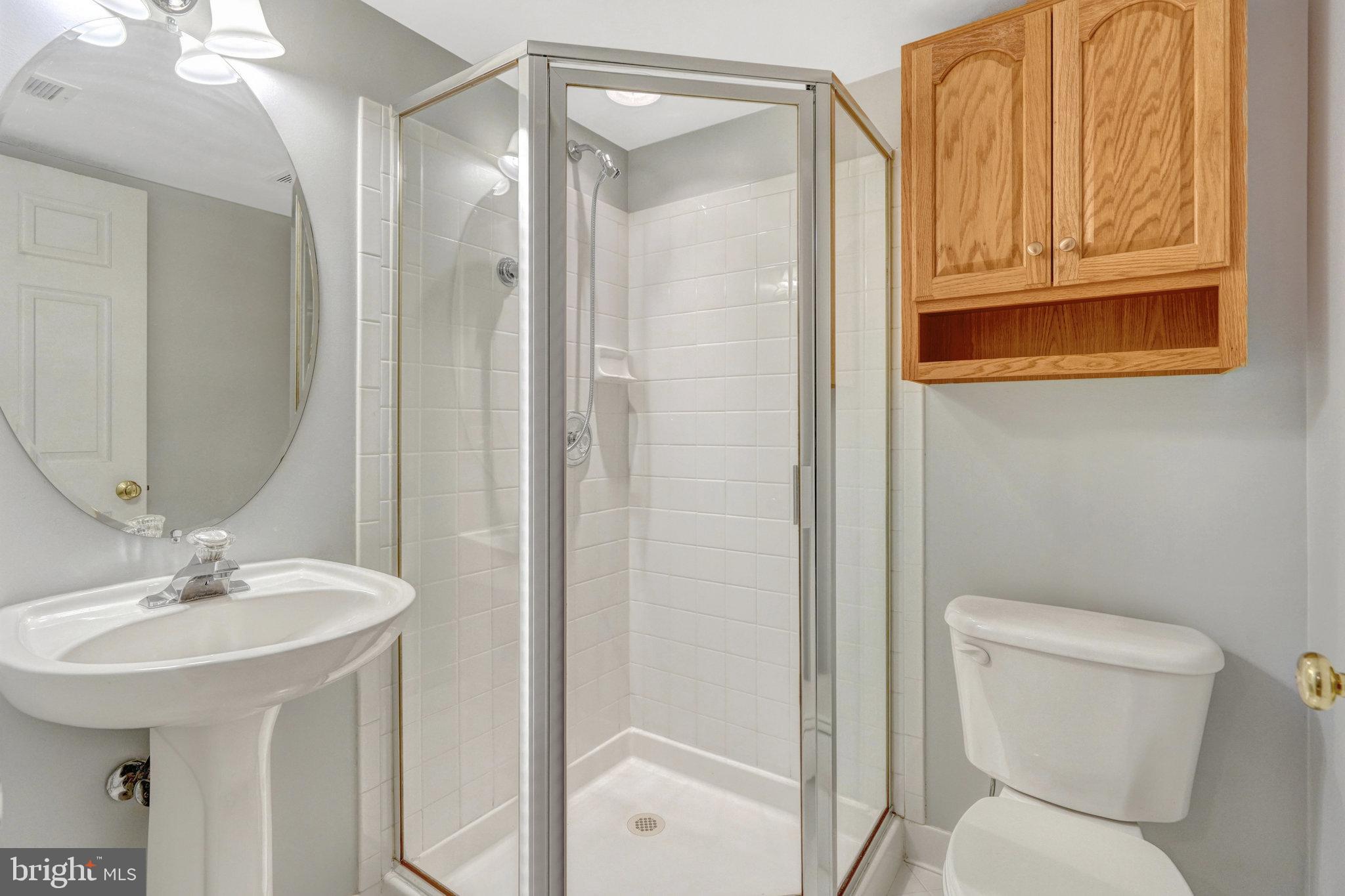 FAIRFAX CENTER LANDBAY - Residential