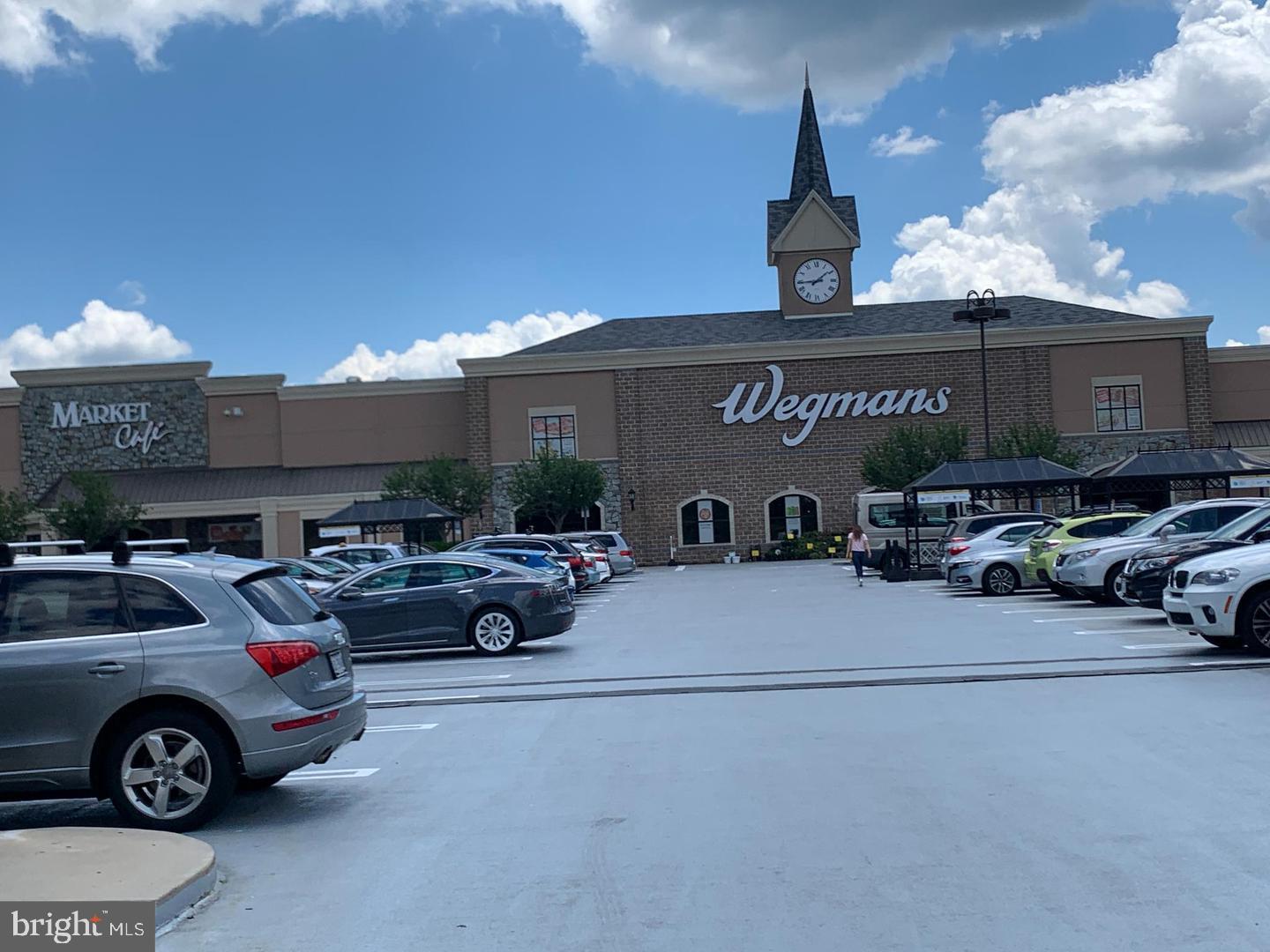 FAIRFAX CENTER LANDBAY - Residential