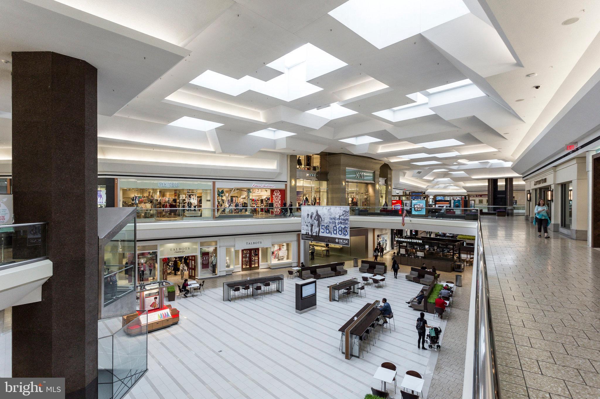 FAIRFAX CENTER LANDBAY - Residential