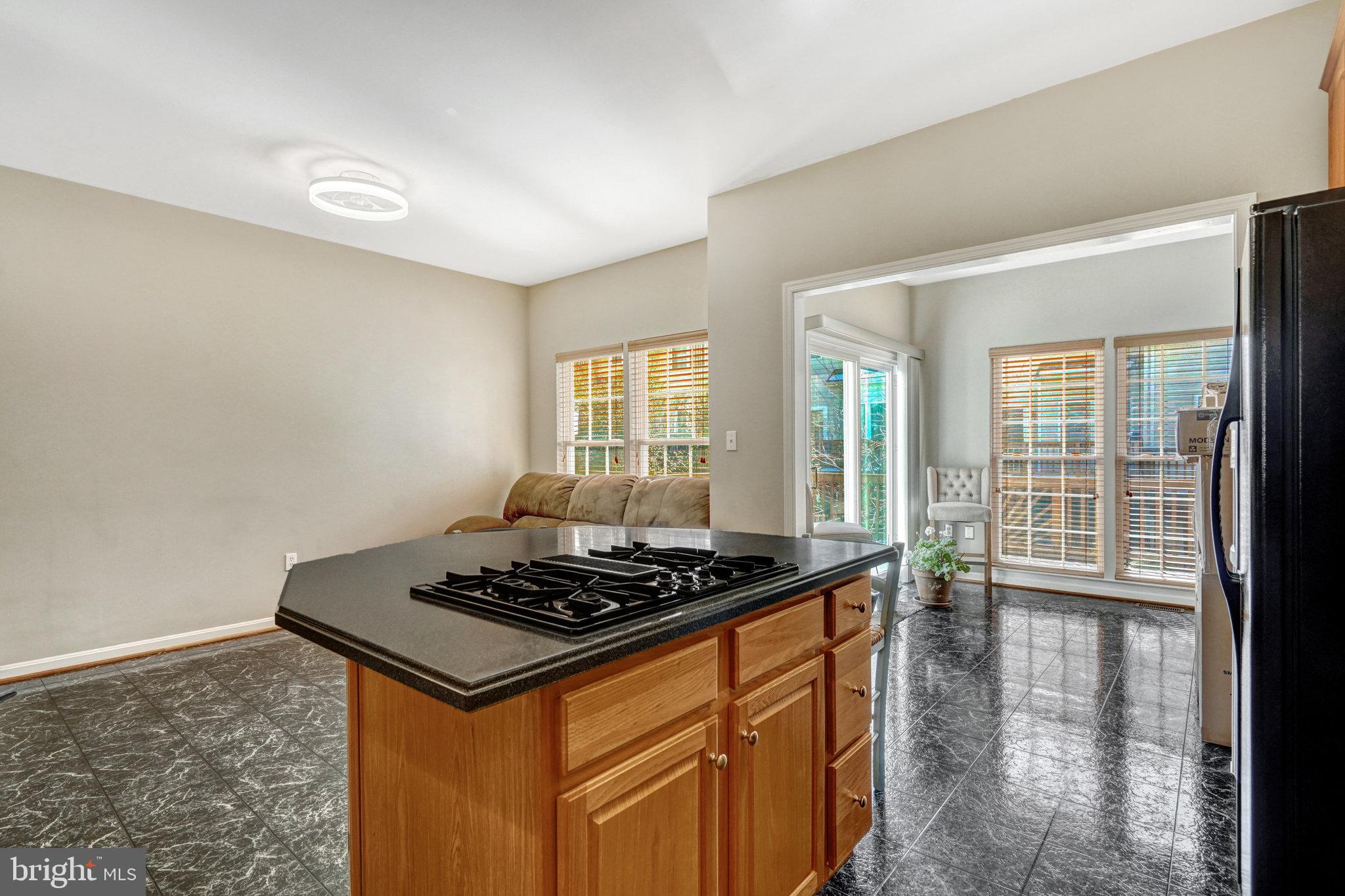 FAIRFAX CENTER LANDBAY - Residential