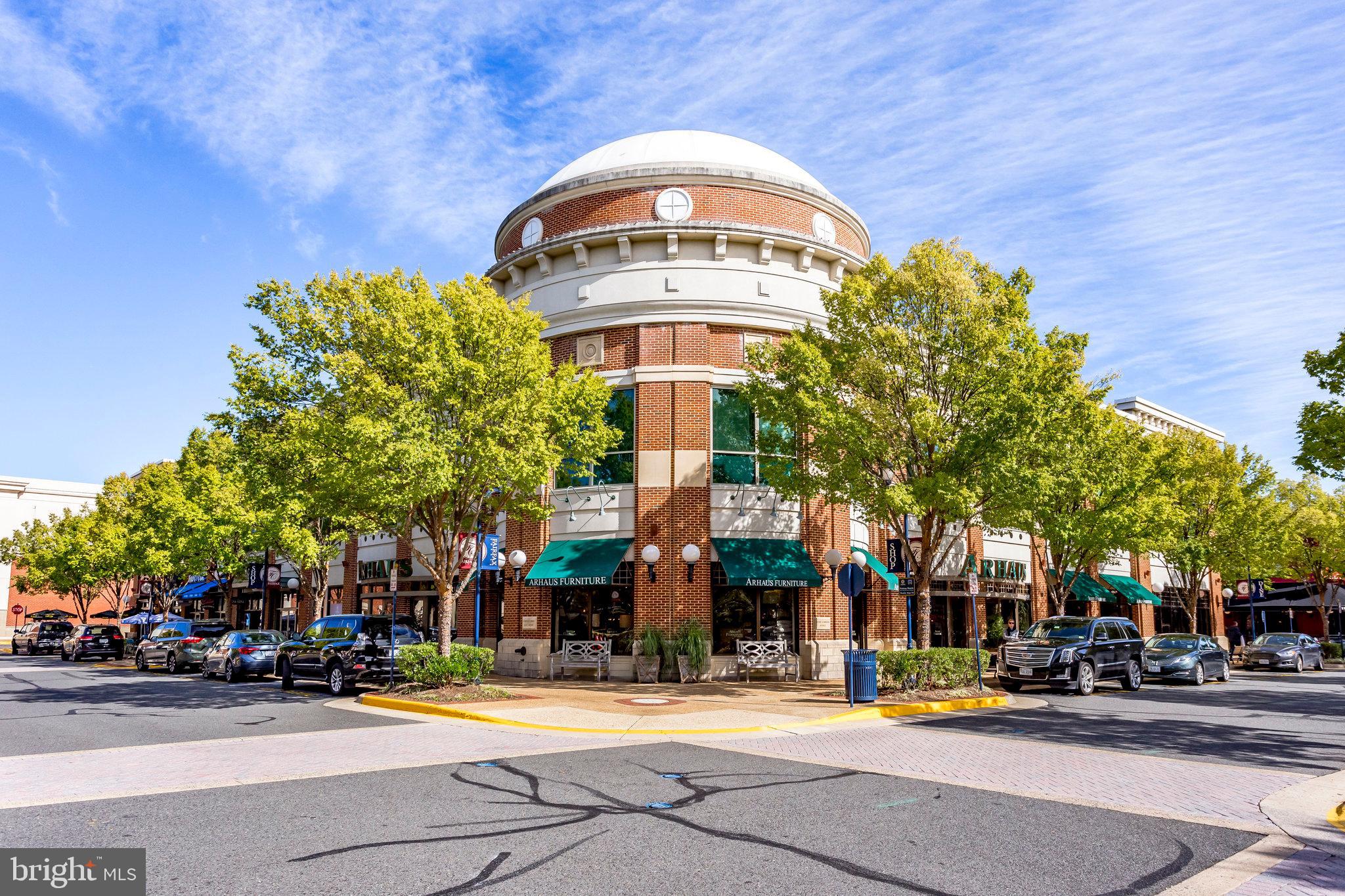 FAIRFAX CENTER LANDBAY - Residential