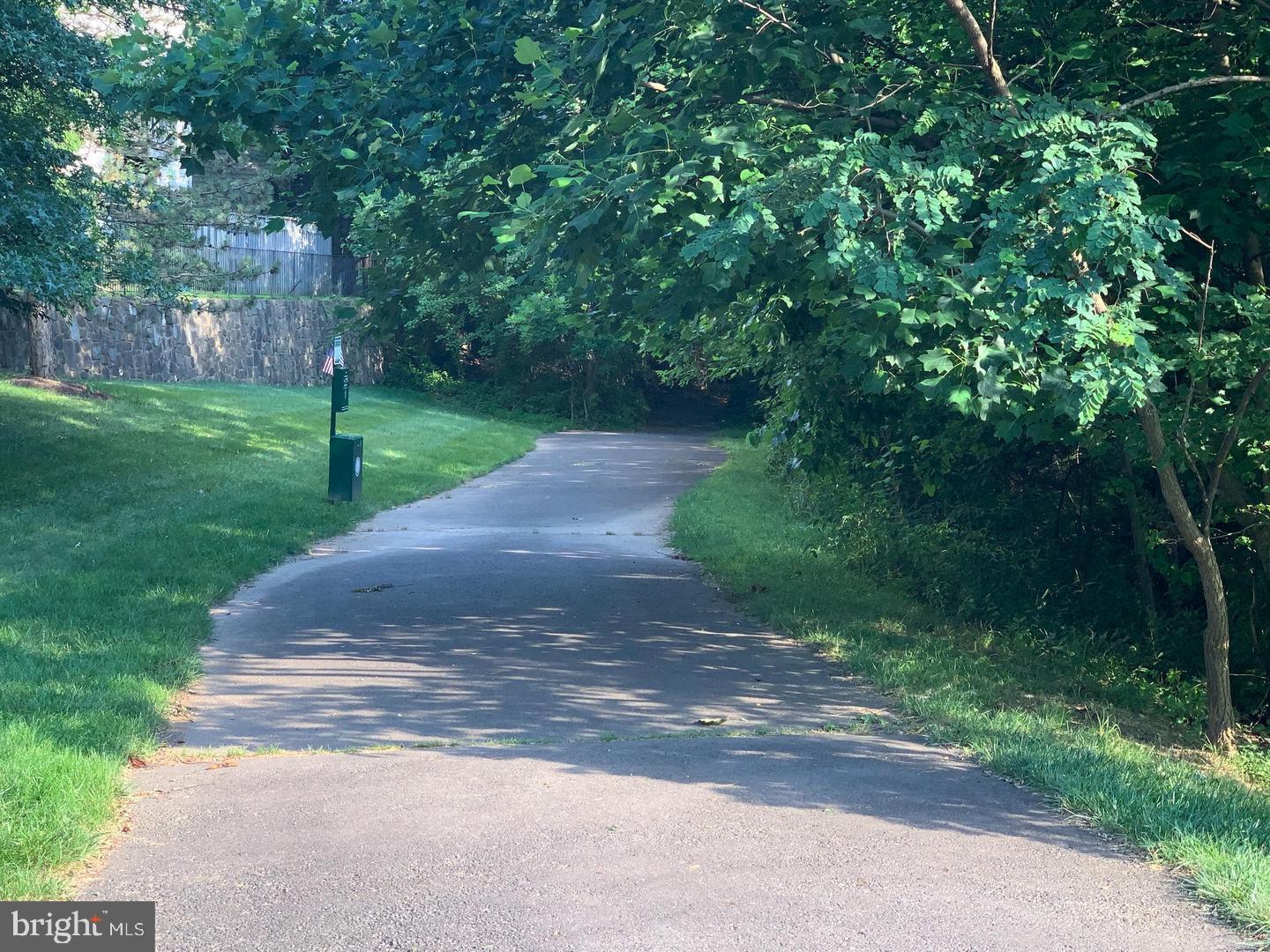 FAIRFAX CENTER LANDBAY - Residential