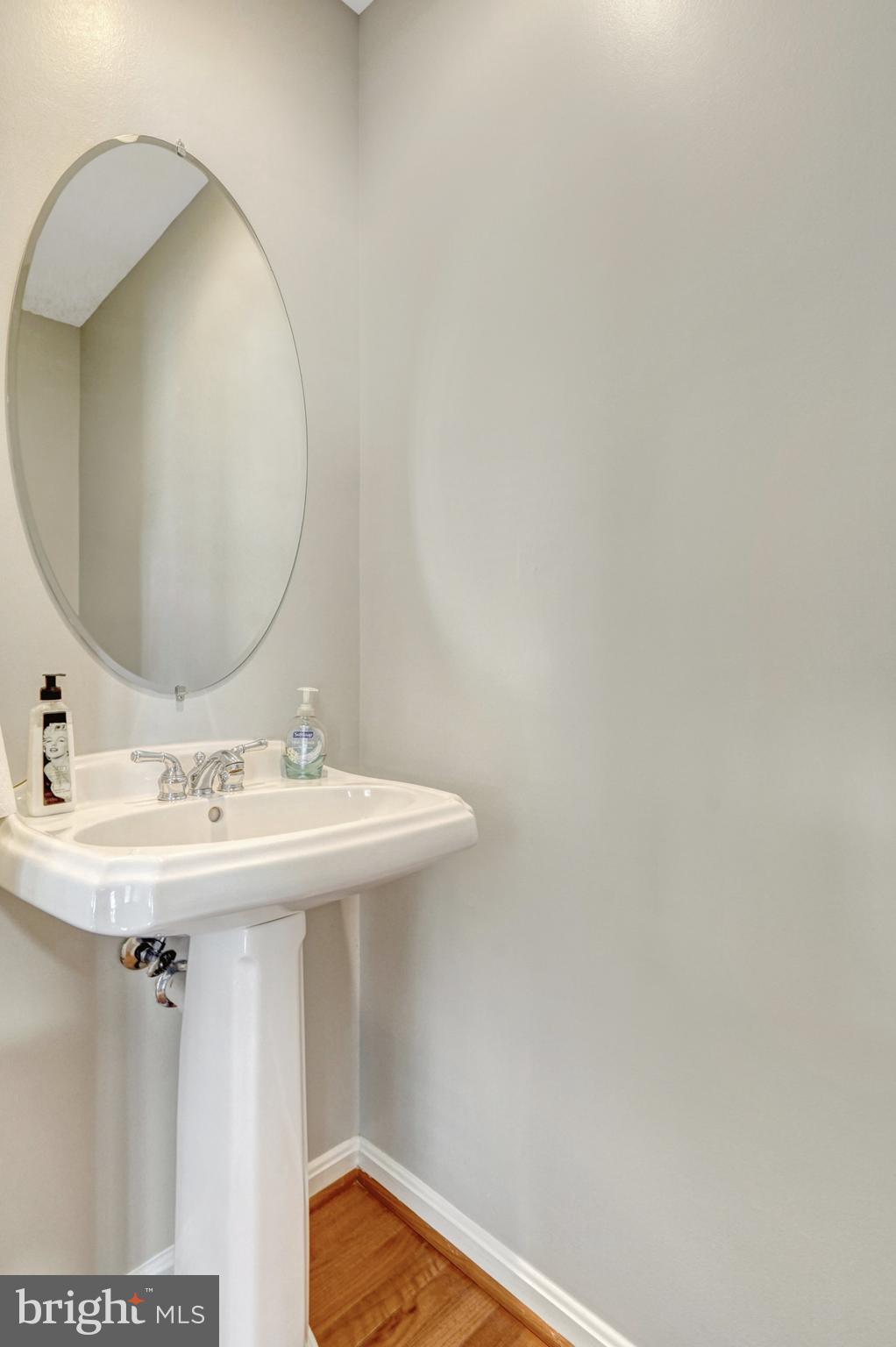 FAIRFAX CENTER LANDBAY - Residential