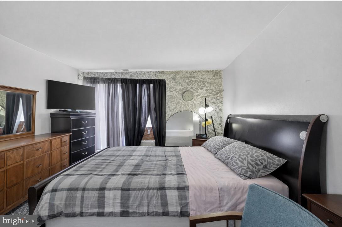 BEDFORD TOWNE - Residential