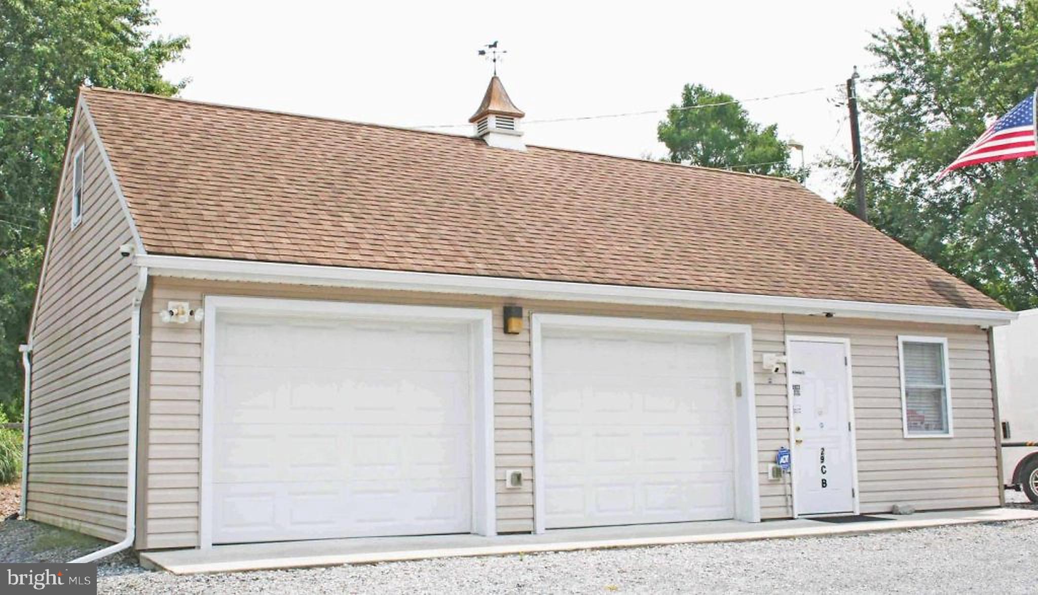29 N EASTLAND DRIVE B