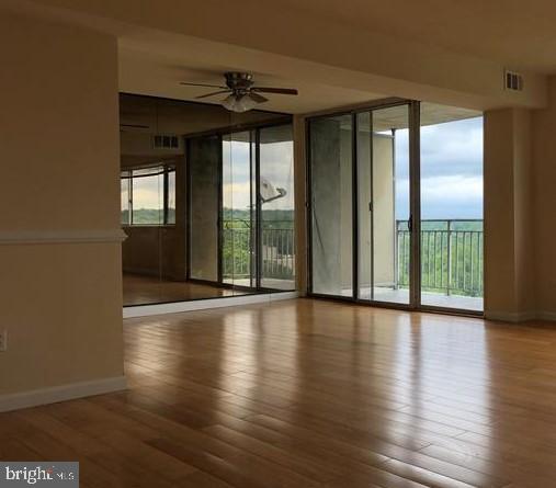 PRESIDENTIAL TOWERS - Residential