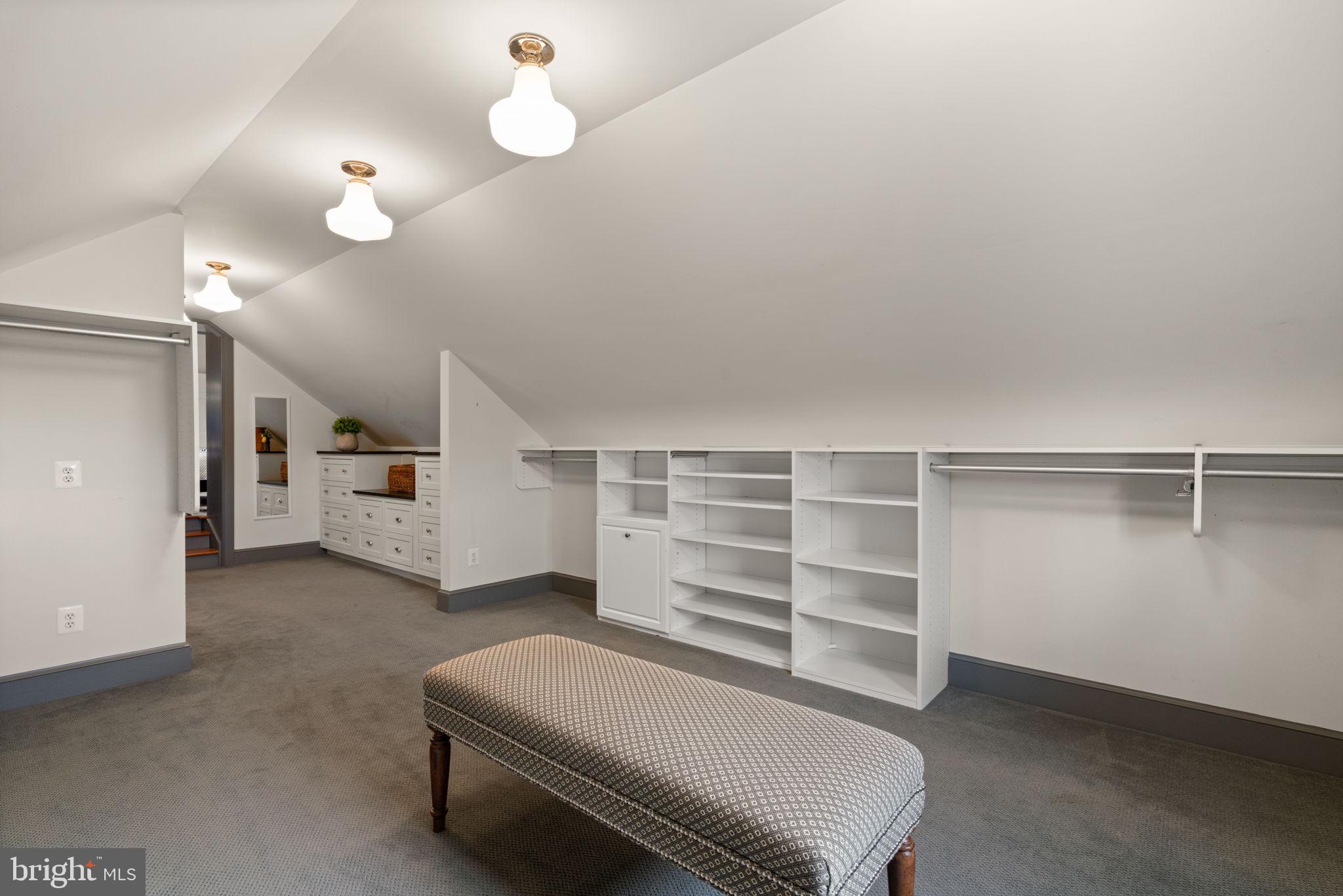 ANGELOS-URBAN - Residential