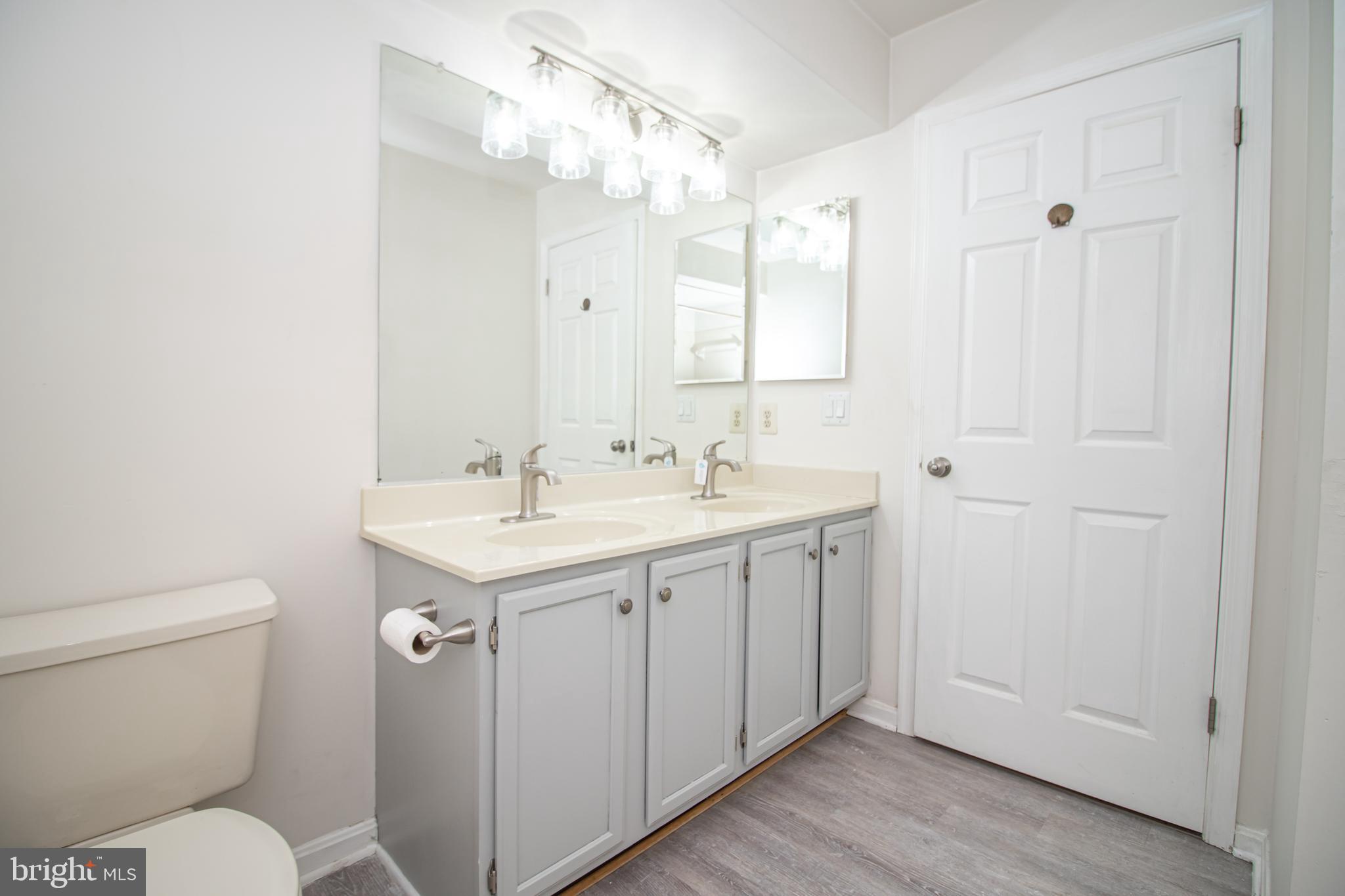 TIERS OF MANCHESTER LAKES - Residential