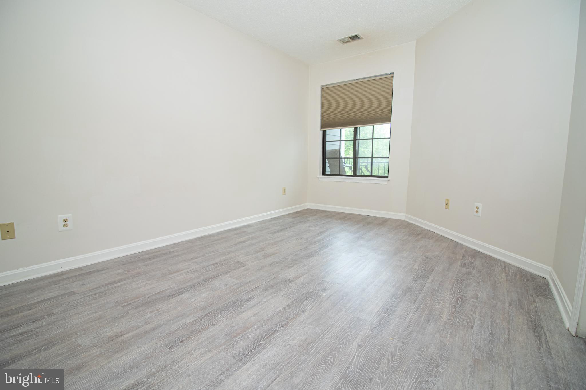 TIERS OF MANCHESTER LAKES - Residential