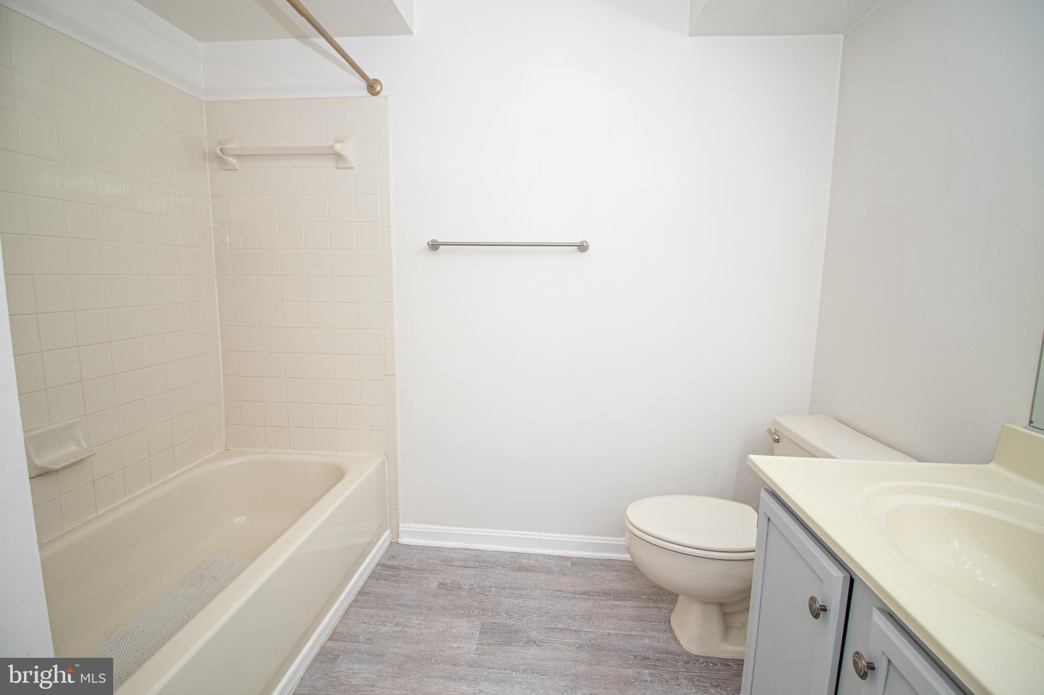 TIERS OF MANCHESTER LAKES - Residential