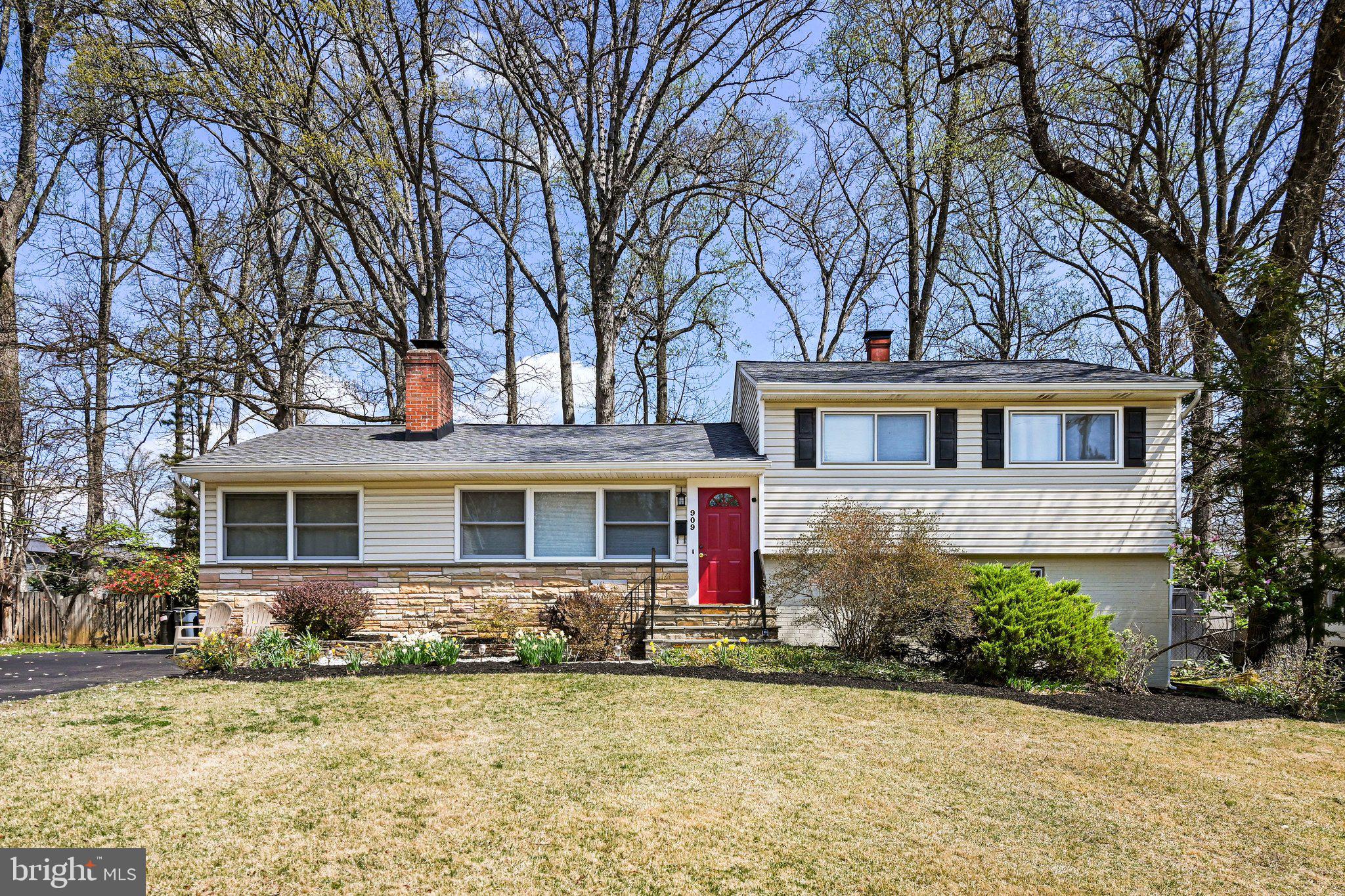 VIENNA WOODS - Residential