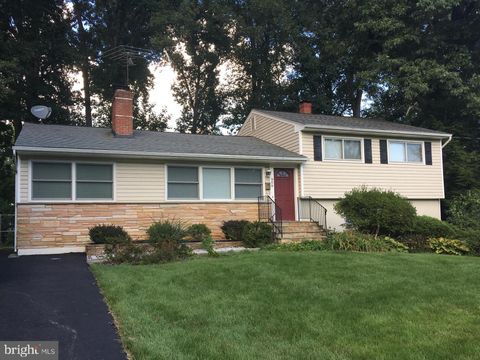 909 PLUM STREET SW VIENNA VA 22180