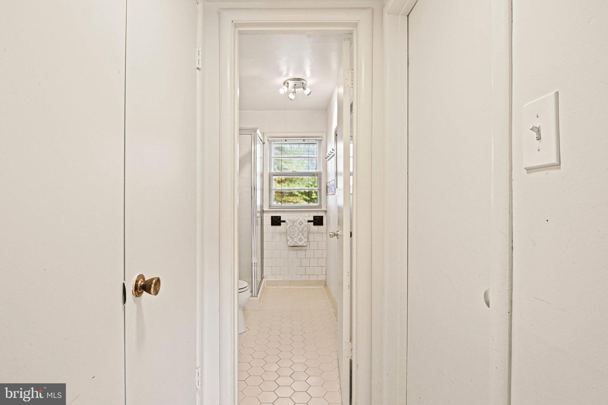 VIENNA WOODS - Residential