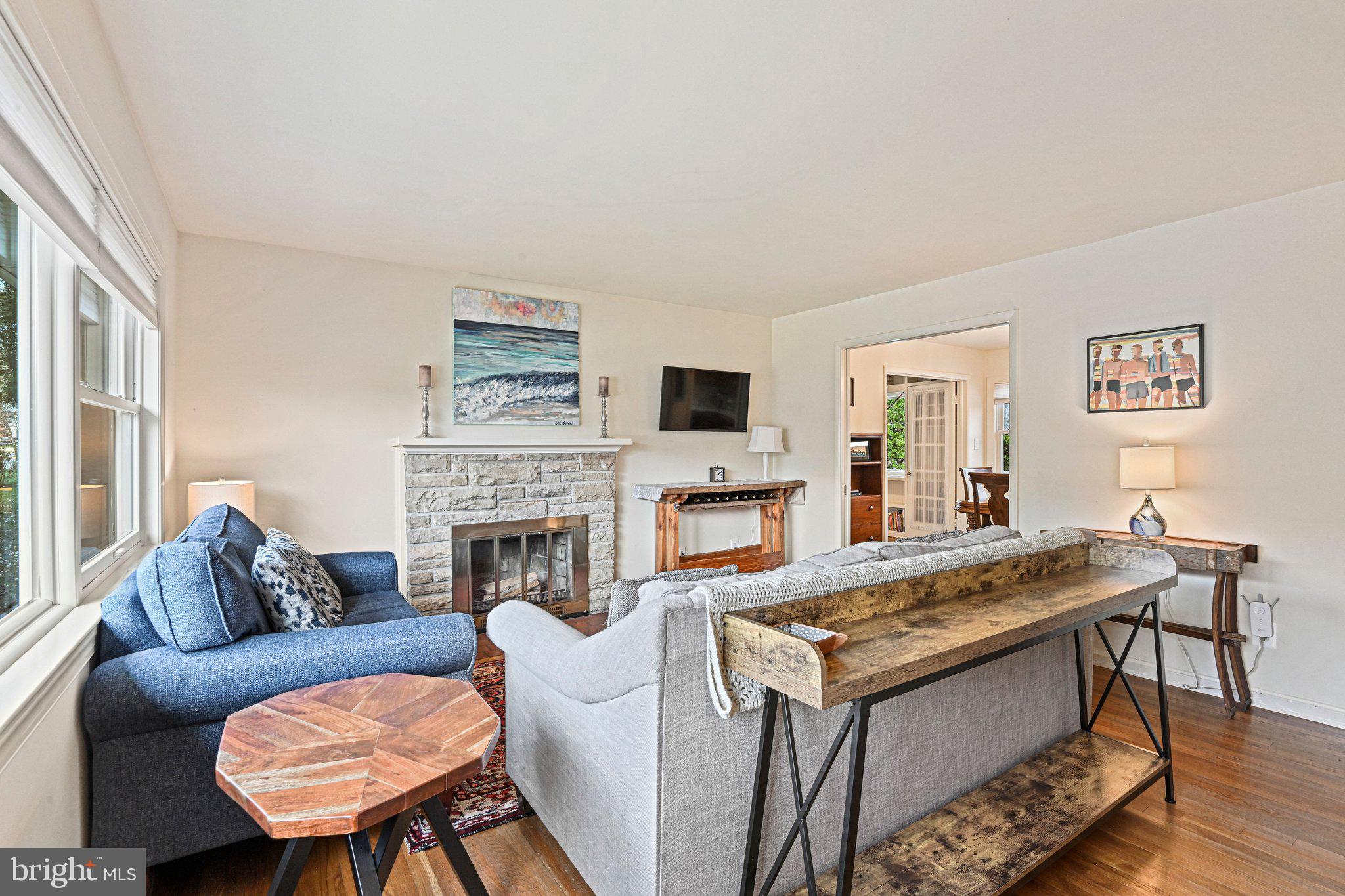 VIENNA WOODS - Residential