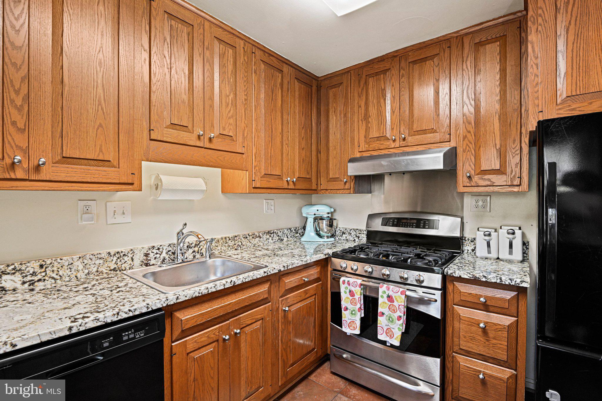 VIENNA WOODS - Residential