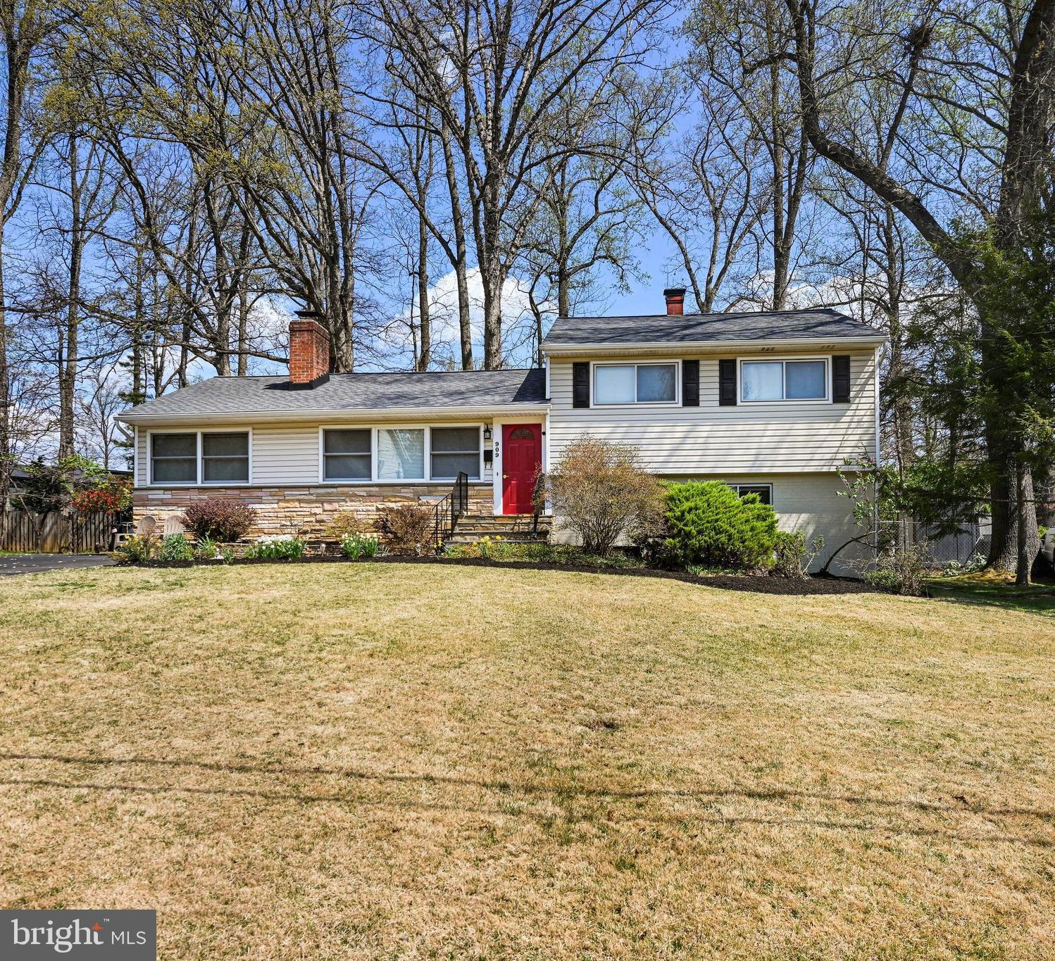 VIENNA WOODS - Residential