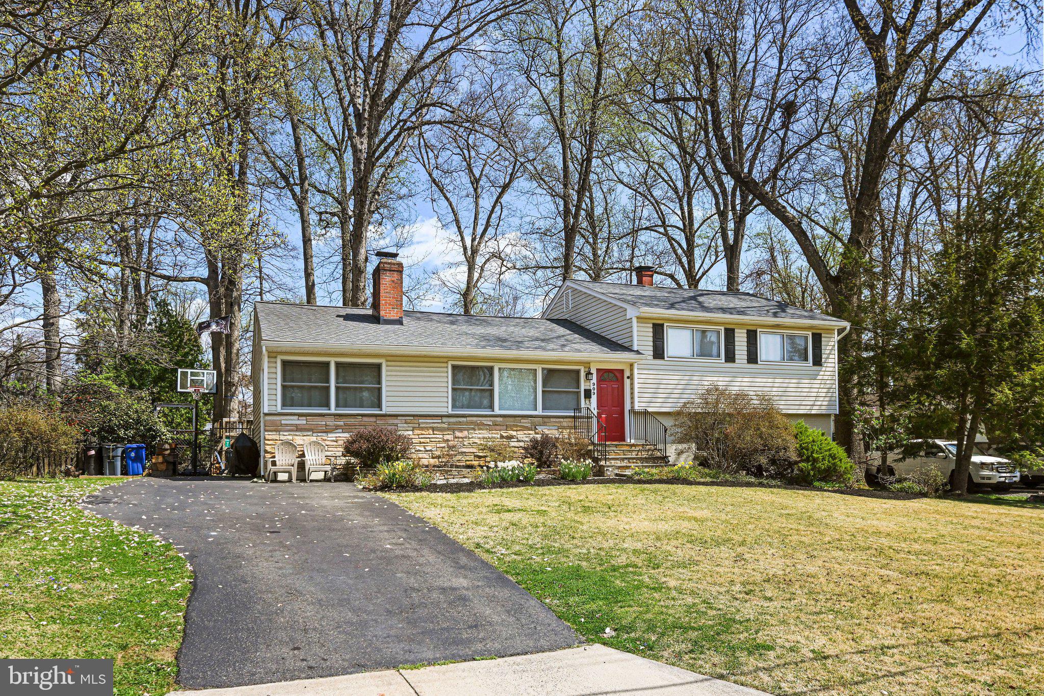 VIENNA WOODS - Residential