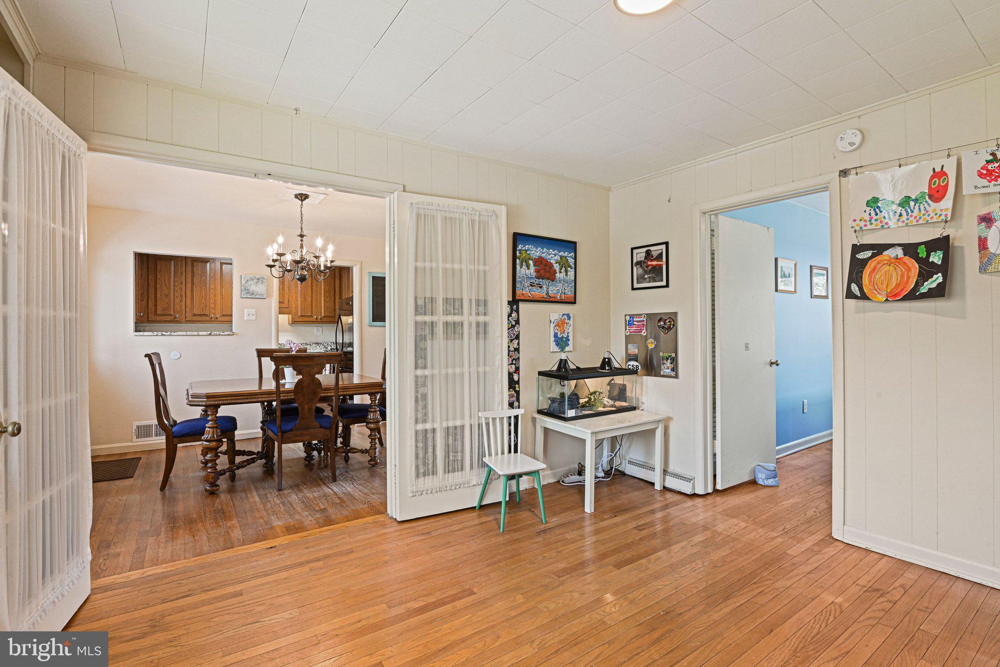 VIENNA WOODS - Residential