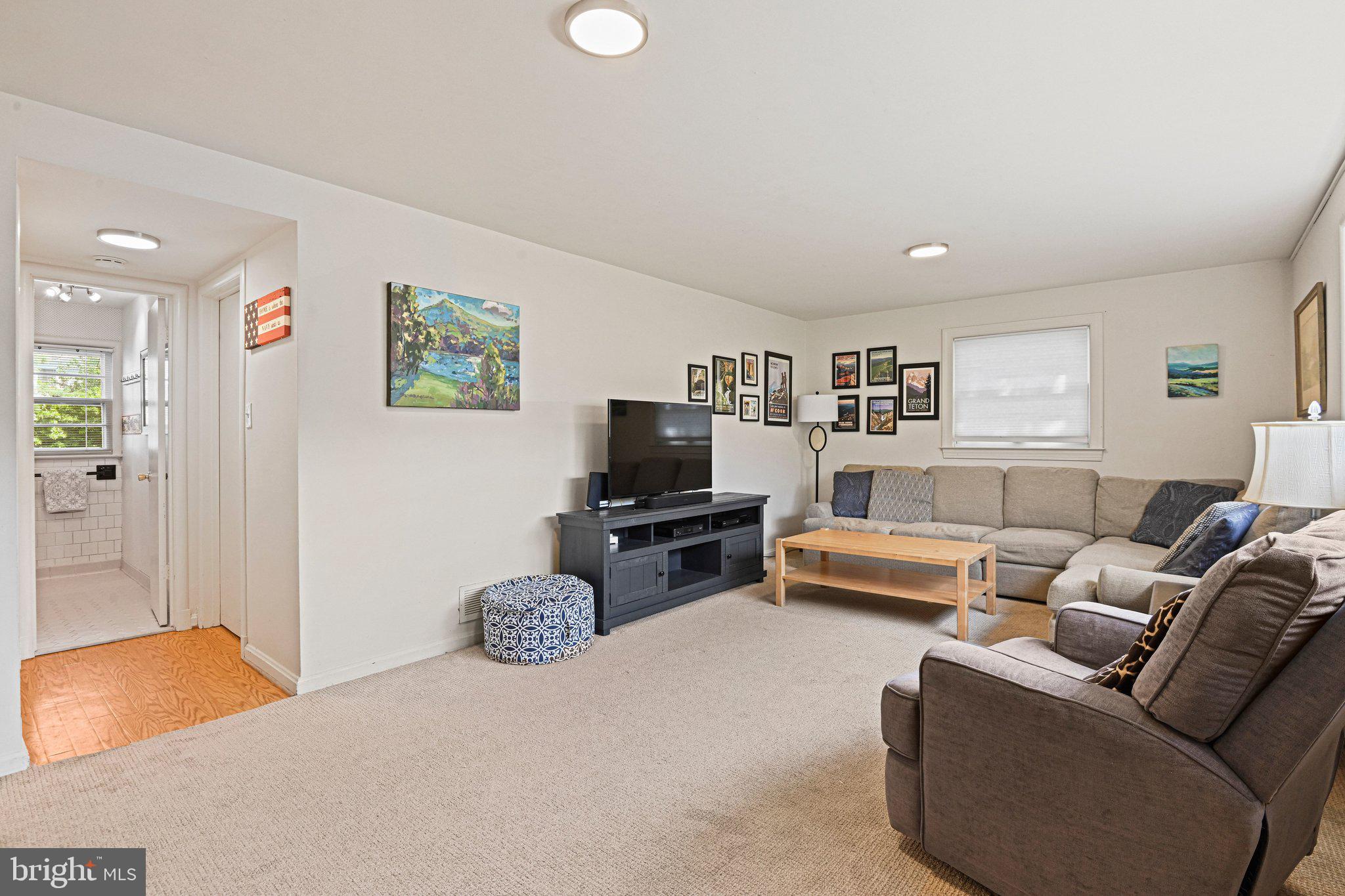 VIENNA WOODS - Residential