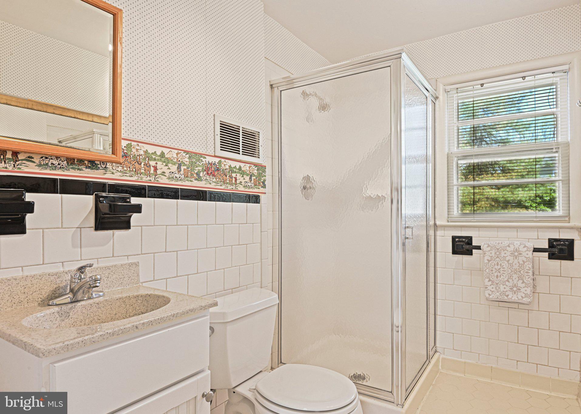 VIENNA WOODS - Residential