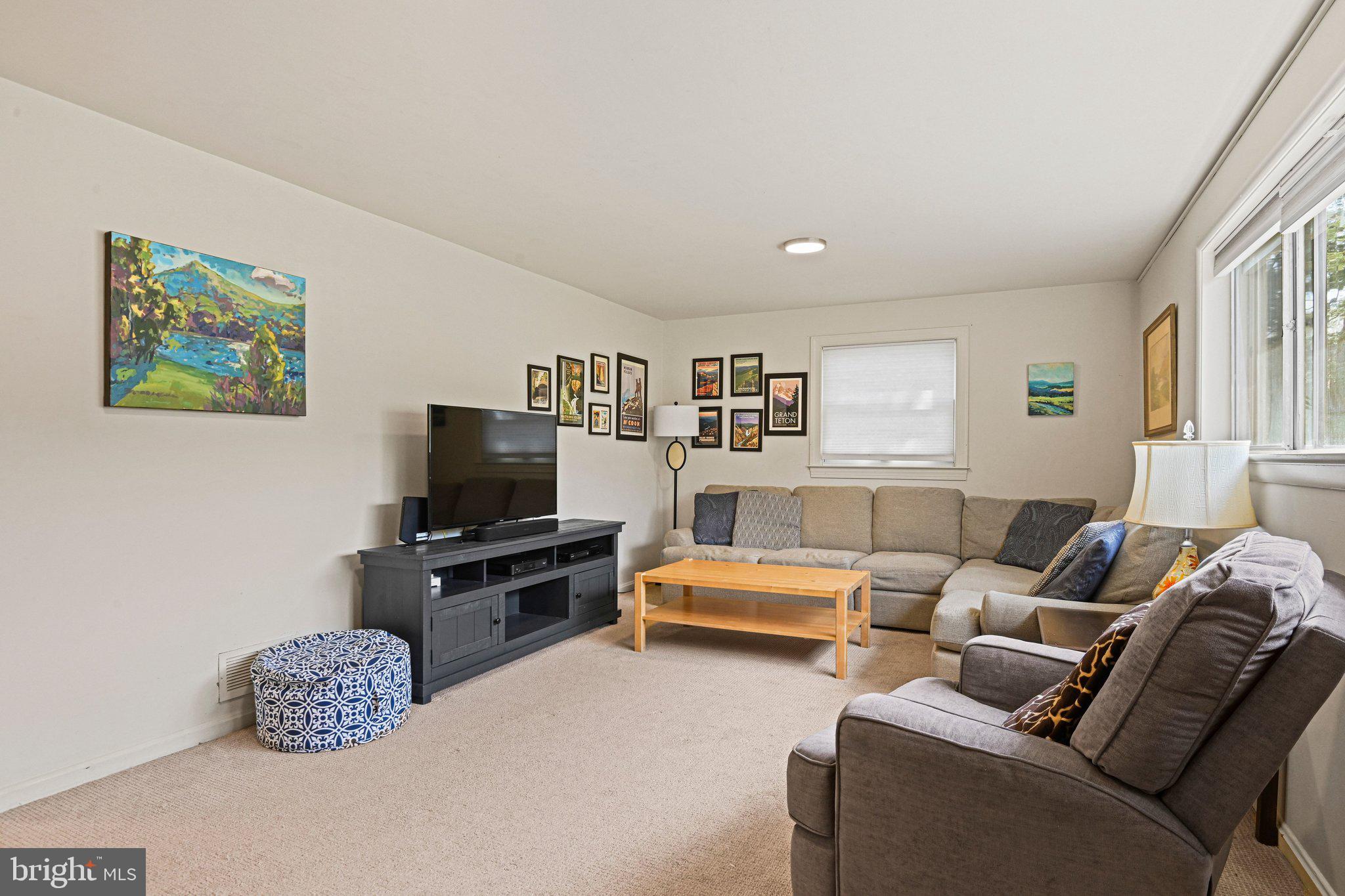 VIENNA WOODS - Residential