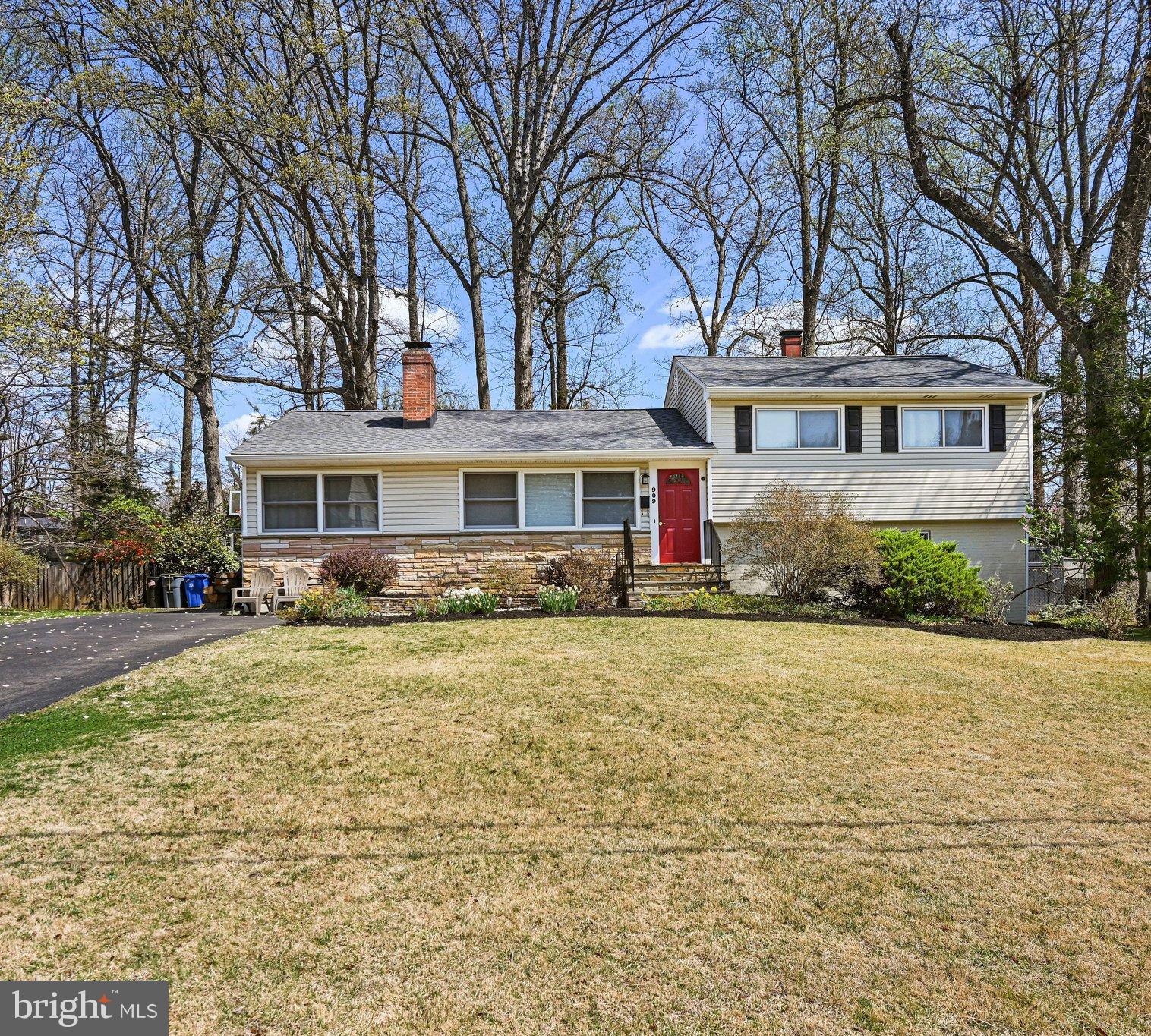 VIENNA WOODS - Residential