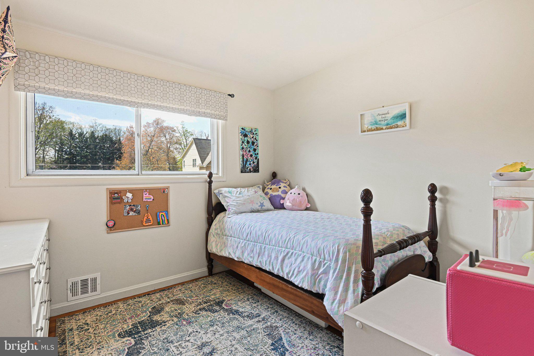 VIENNA WOODS - Residential