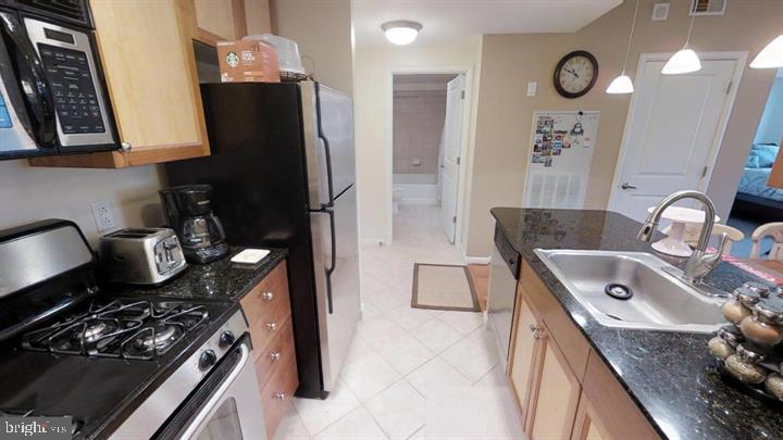 CLARENDON 1021 - Residential Lease