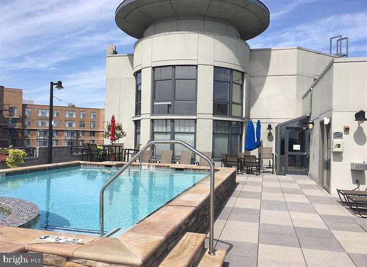 CLARENDON 1021 - Residential Lease