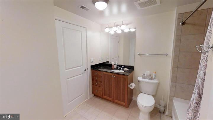 CLARENDON 1021 - Residential Lease